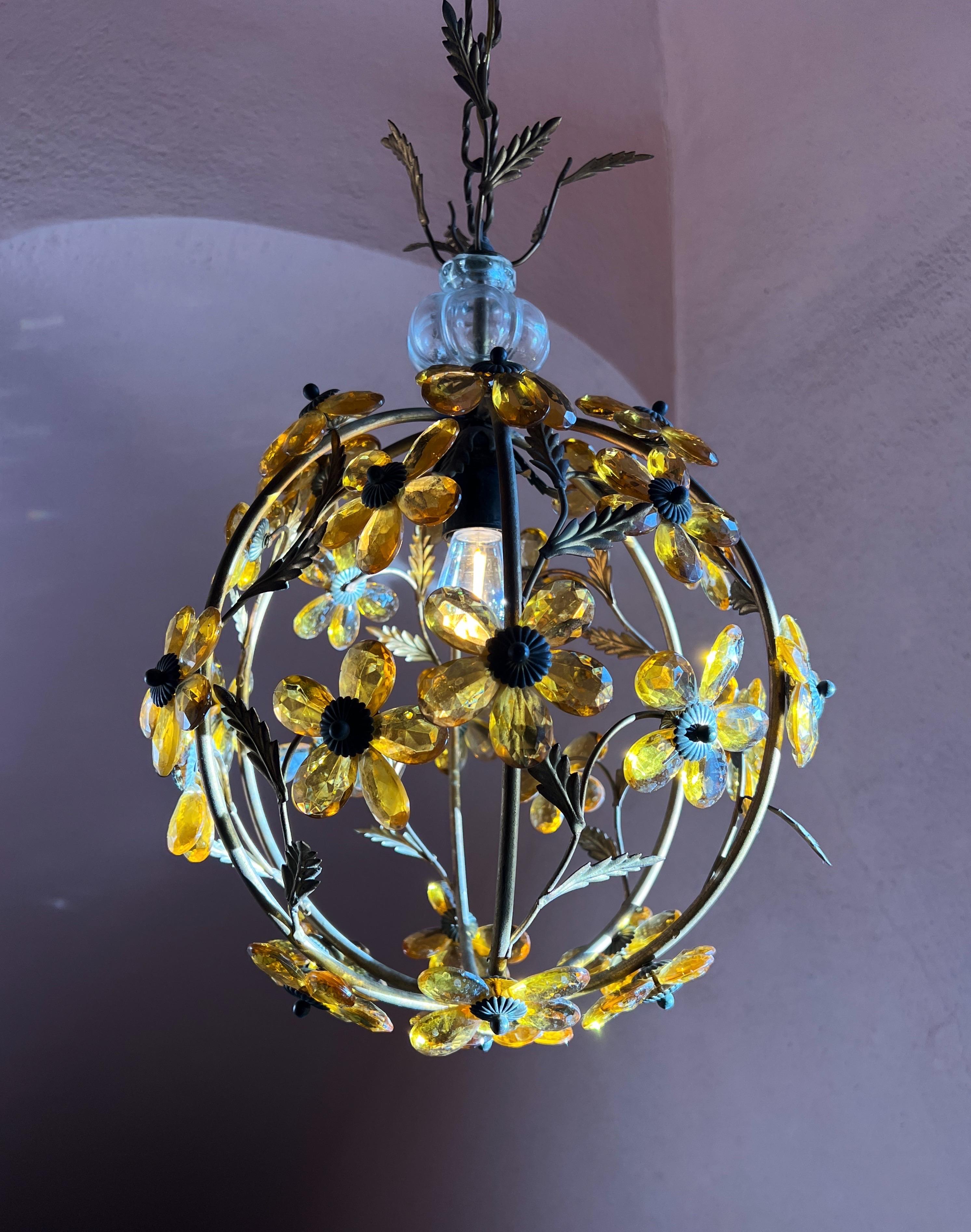 Hollywood Regency Crystal Glass Flower Pendant Chandelier by Maison Baguès For Sale 6