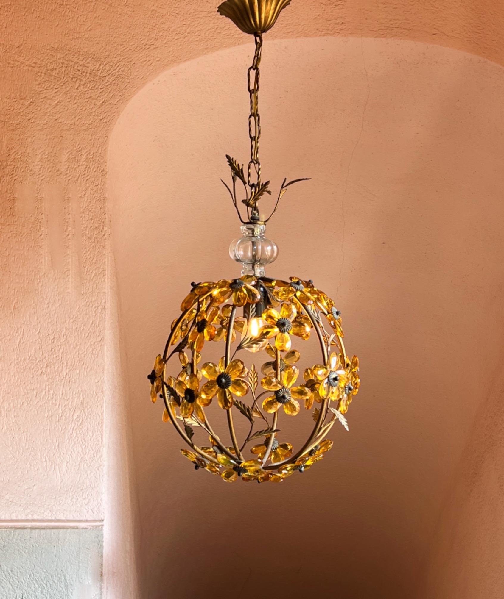 Hollywood Regency Crystal Glass Flower Pendant Chandelier by Maison Baguès For Sale 7