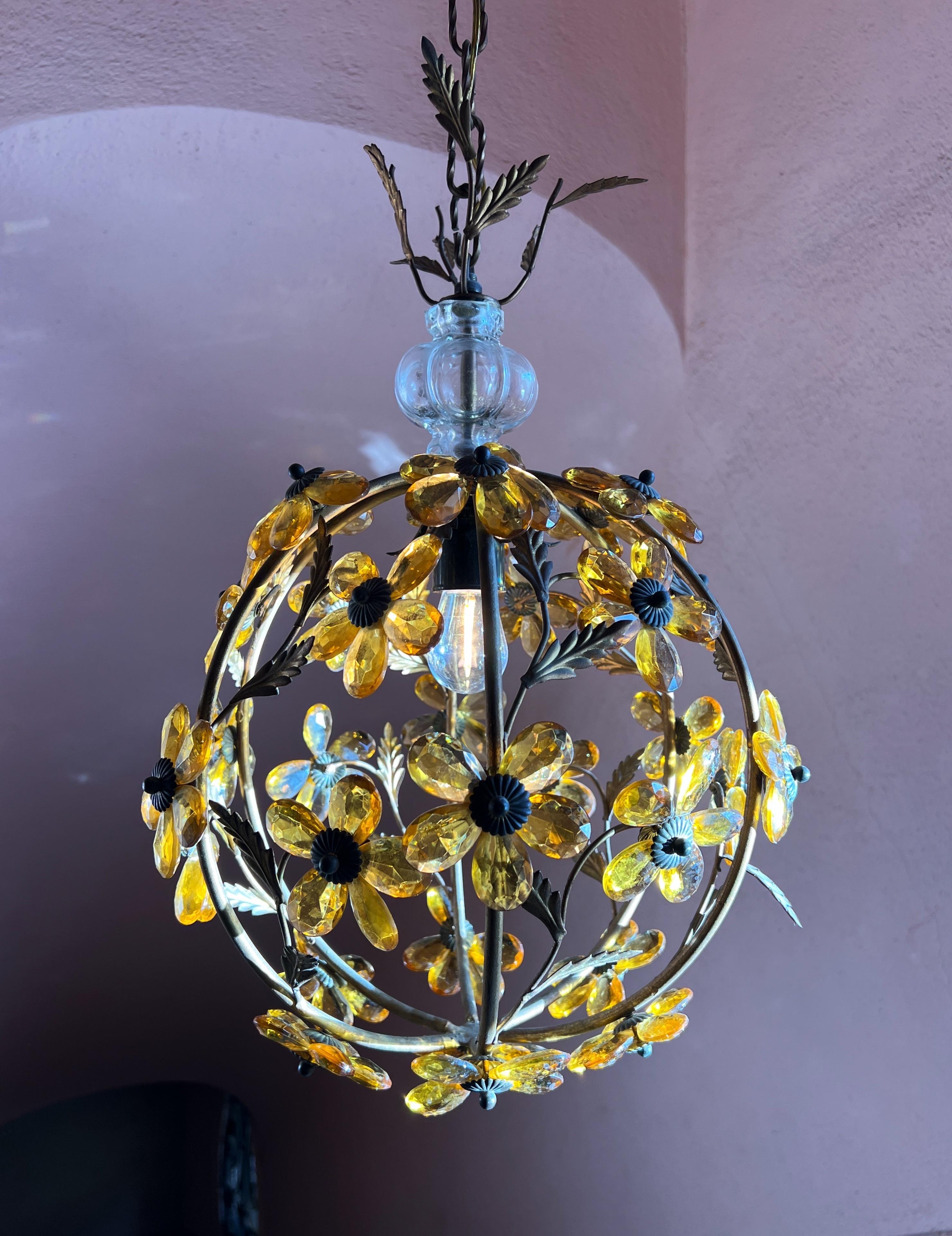 Hollywood Regency Crystal Glass Flower Pendant Chandelier by Maison Baguès For Sale 9