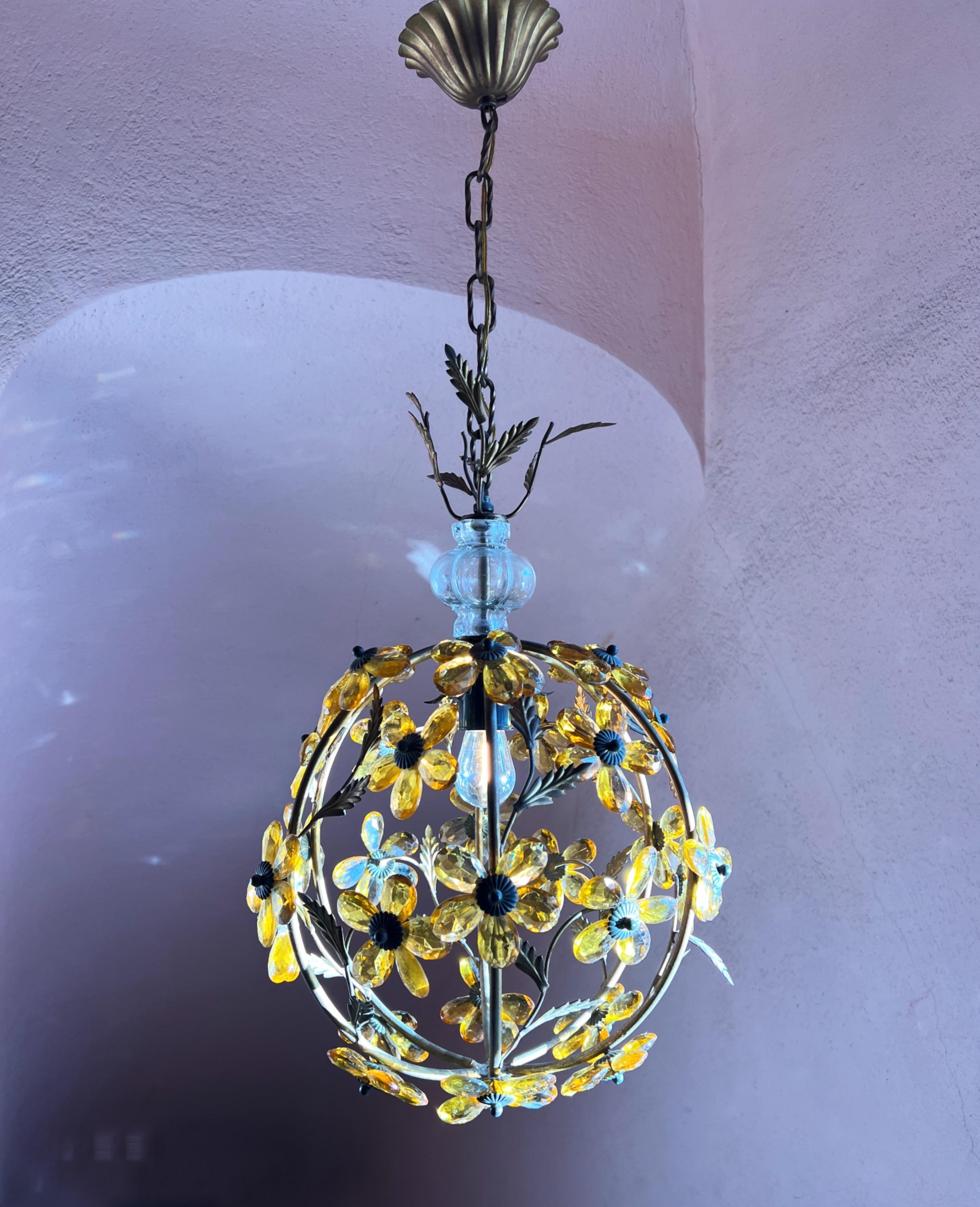 Hollywood Regency Crystal Glass Flower Pendant Chandelier by Maison Baguès For Sale 10