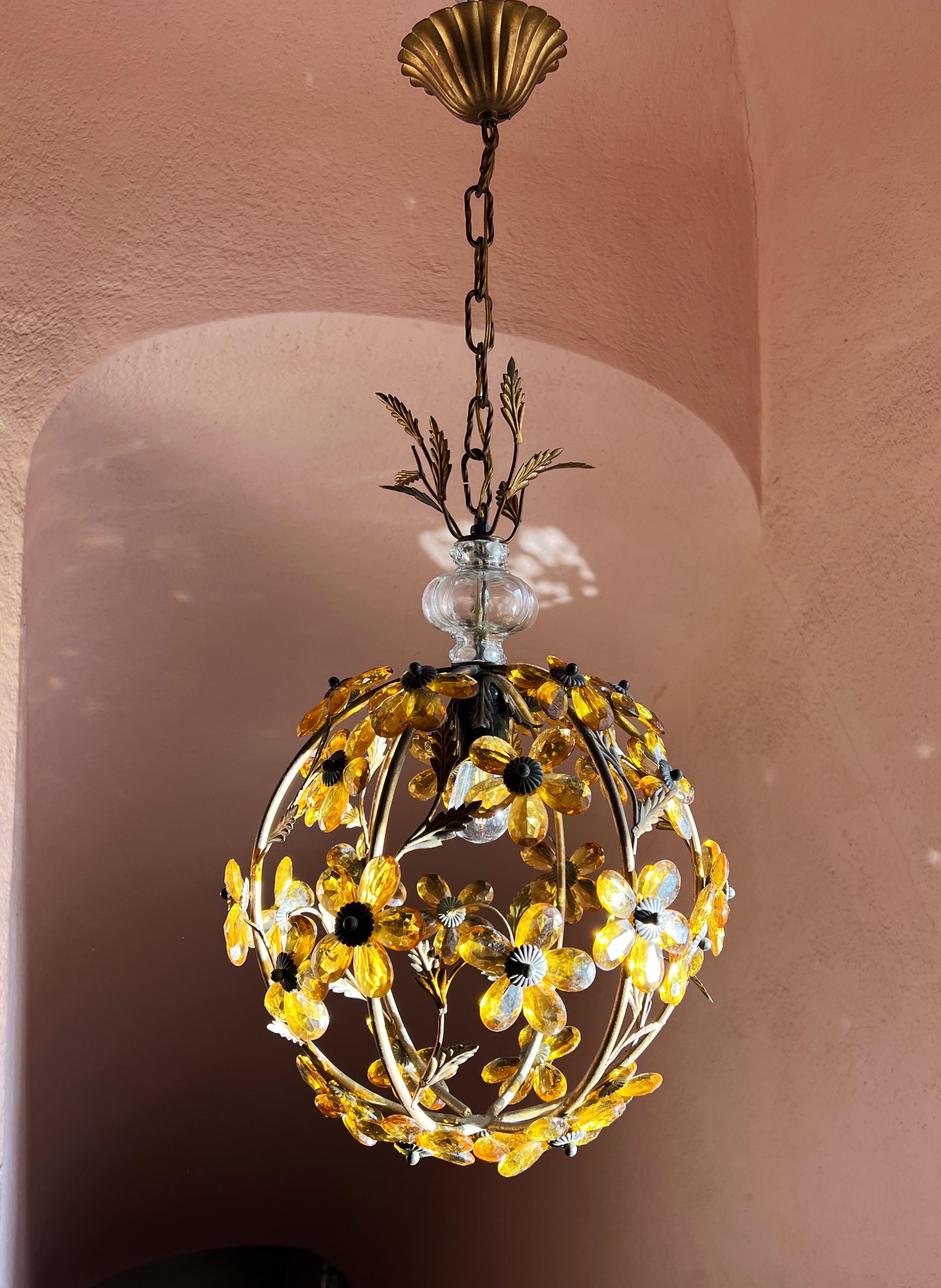 Hollywood Regency Crystal Glass Flower Pendant Chandelier by Maison Baguès For Sale 1