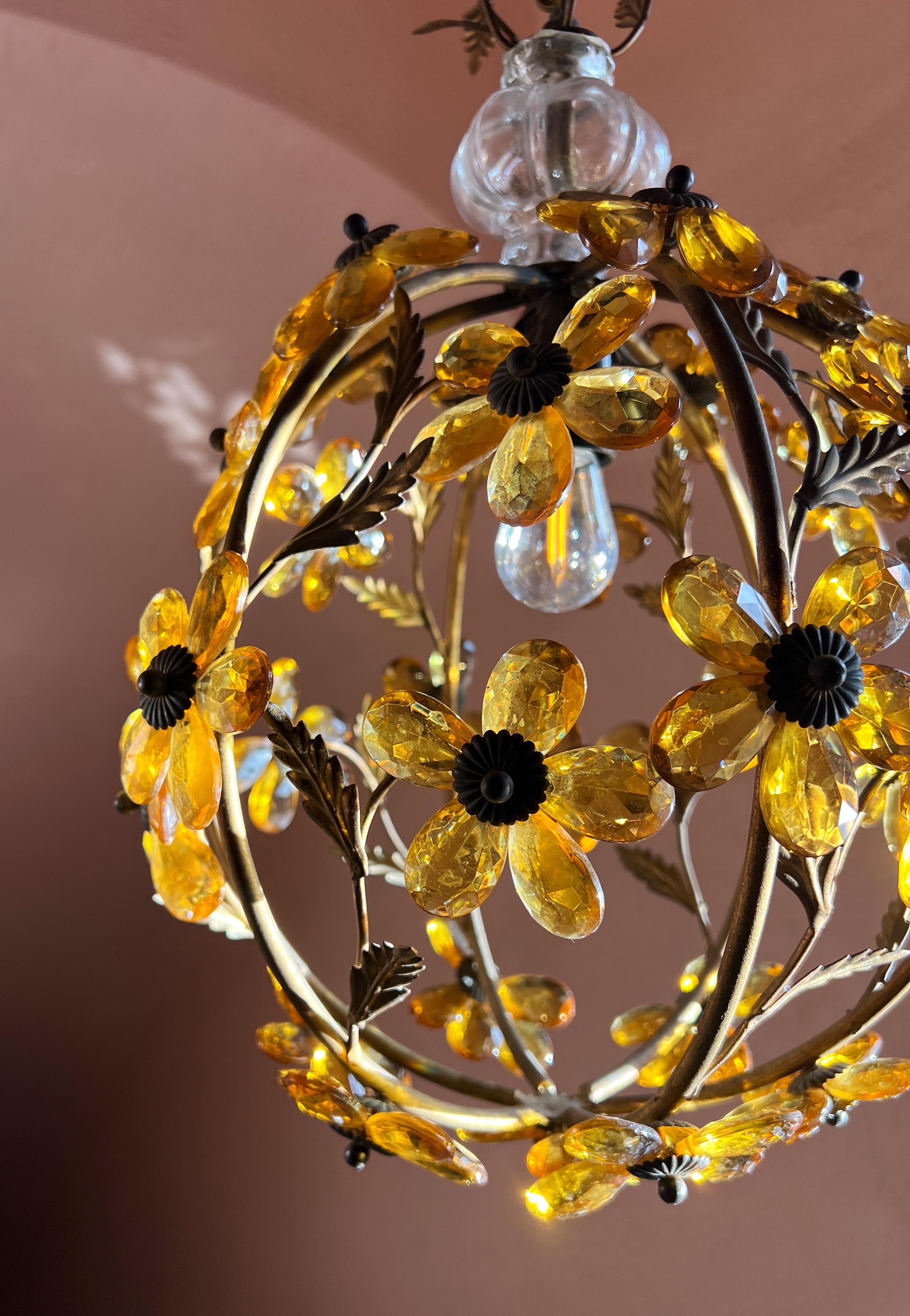 Hollywood Regency Crystal Glass Flower Pendant Chandelier by Maison Baguès For Sale 2