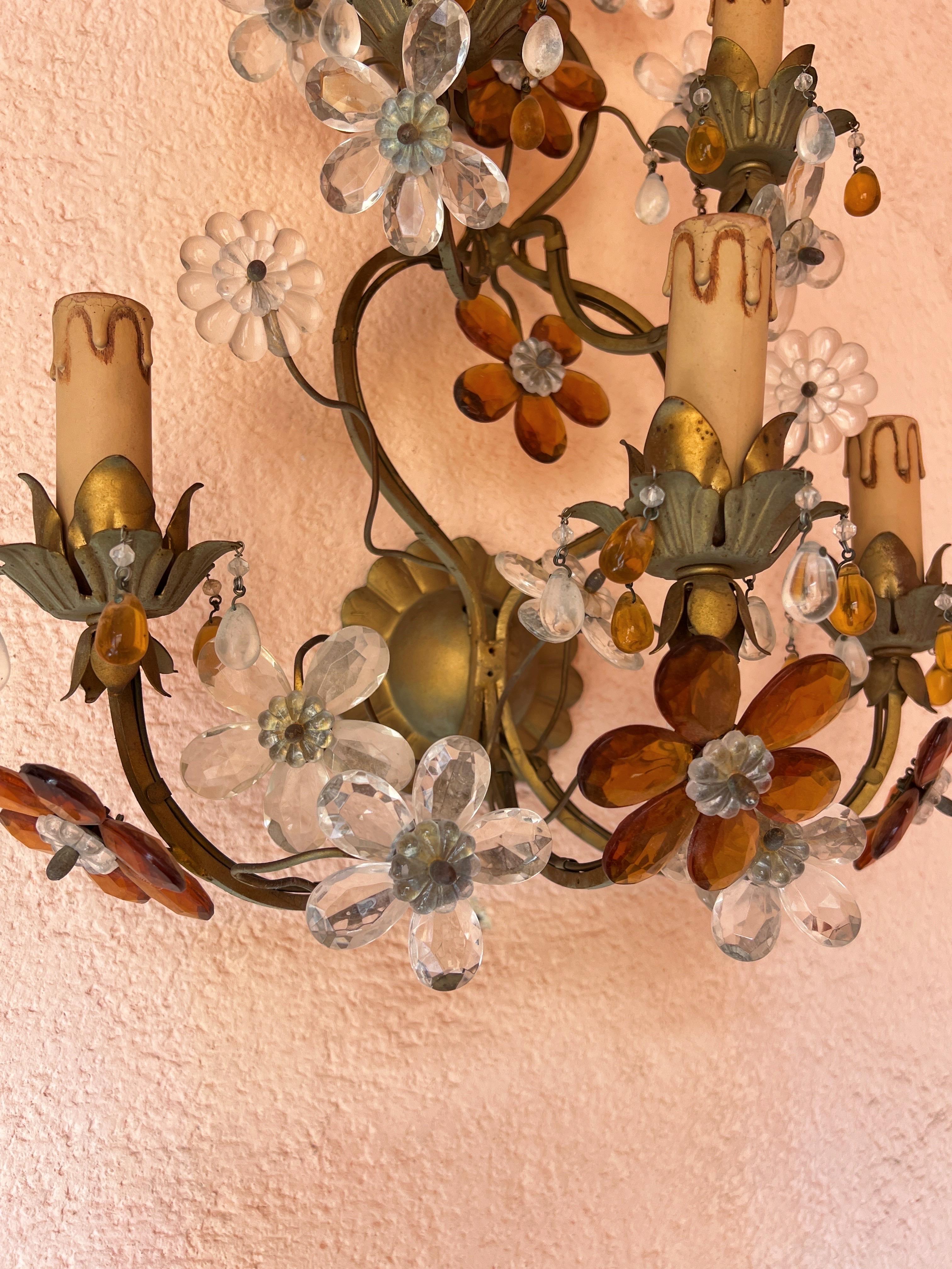 Hollywood Regency Crystal Glass Flower wall light by Maison Baguès For Sale 4