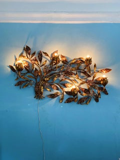 Hollywood Regency Crystal Glass Flower wall light by Maison Baguès