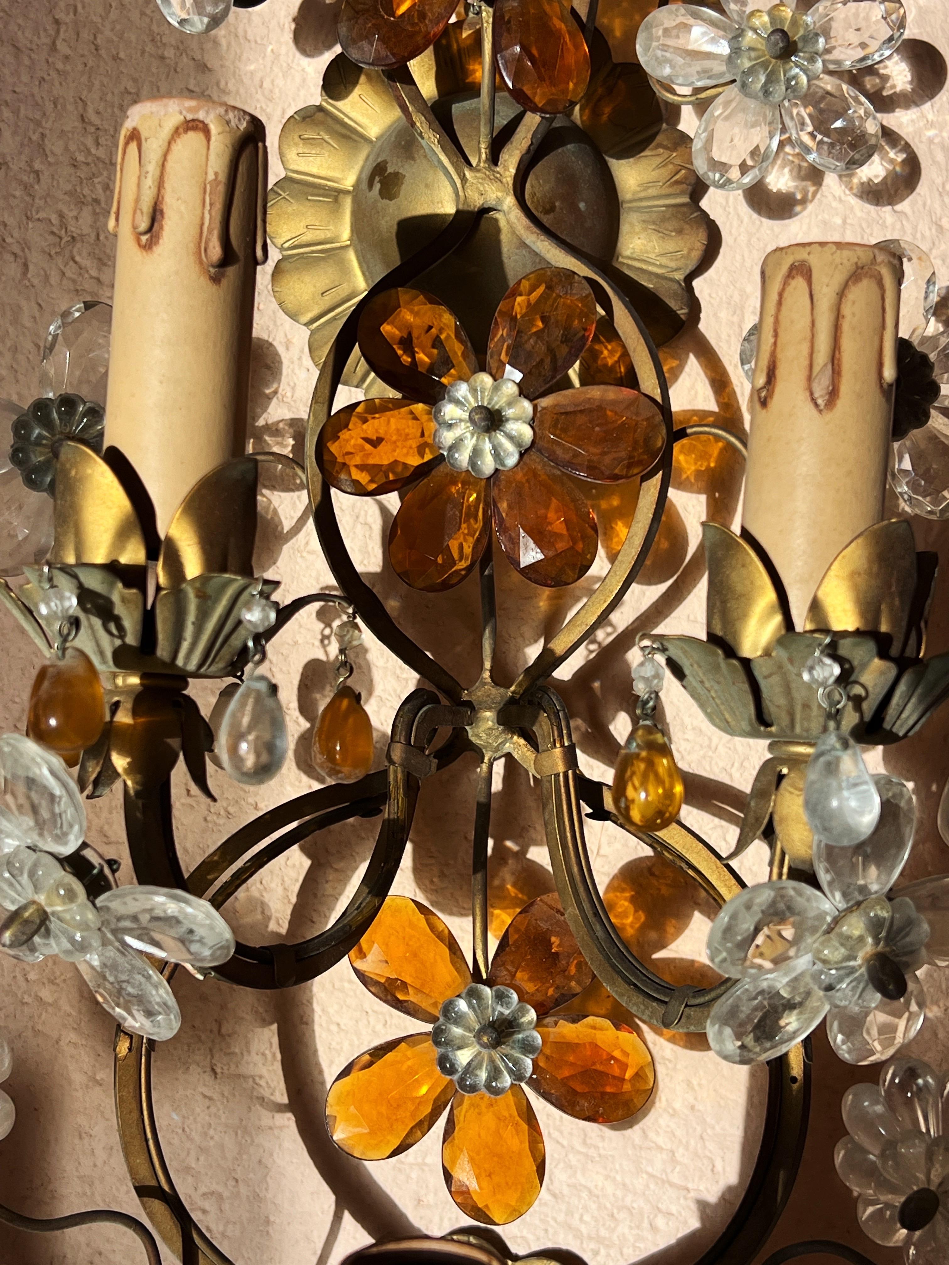 Hollywood Regency Crystal Glass Flower wall light by Maison Baguès For Sale 1
