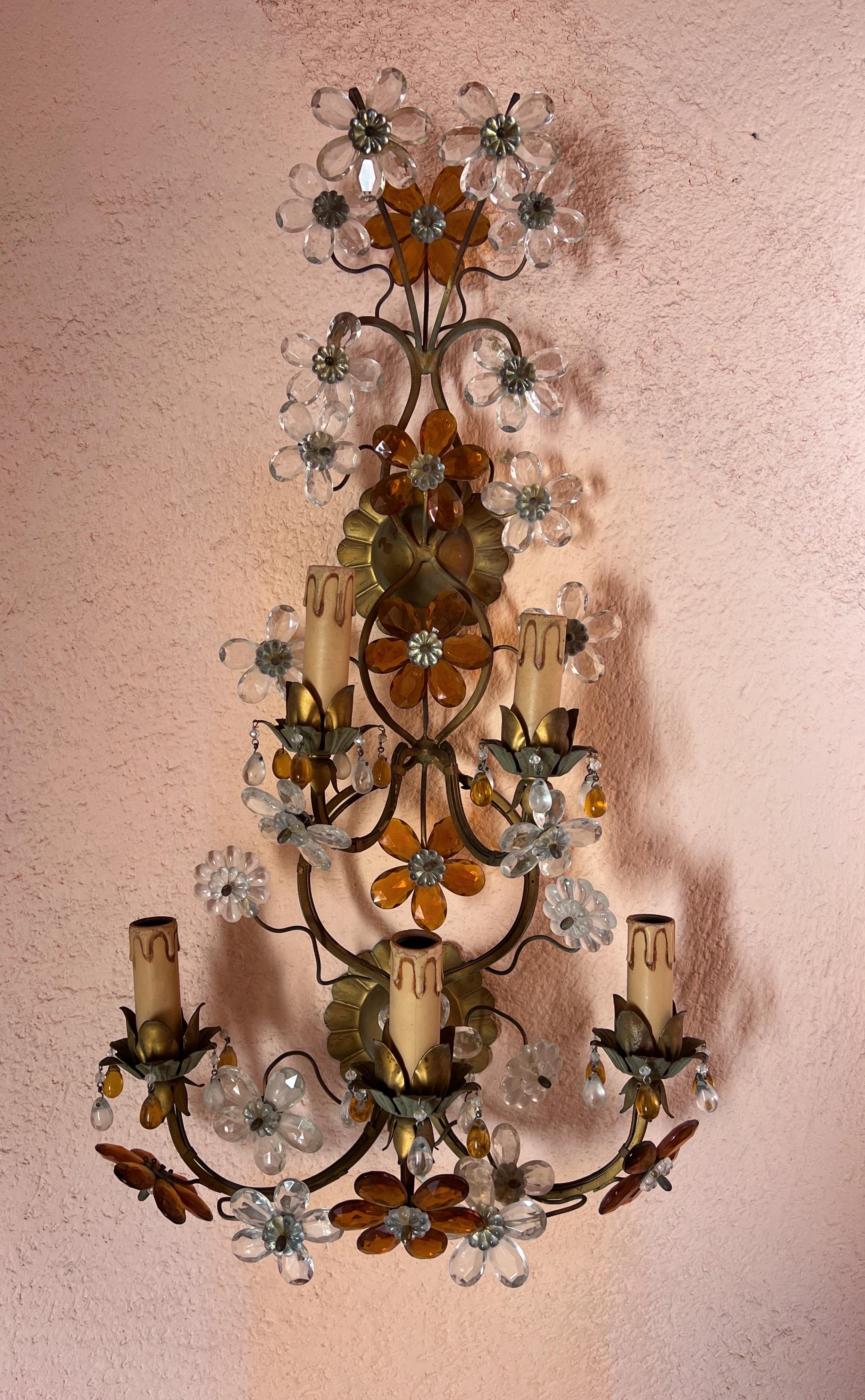 Hollywood Regency Crystal Glass Flower wall light by Maison Baguès For Sale 2