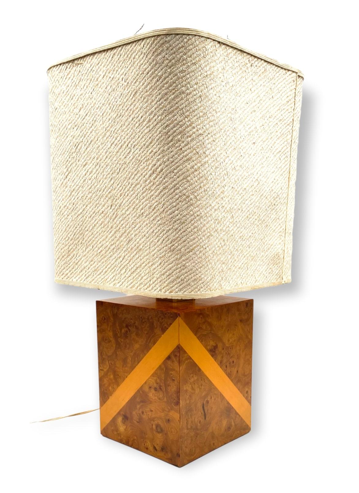 Hollywood Regency Cubic Wood and Brass Table Lamp, Italy, 1970s For Sale 6