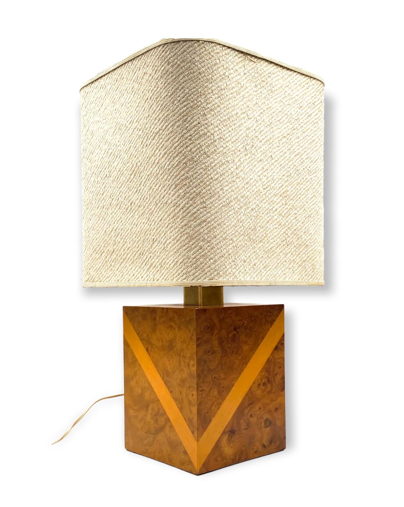 Hollywood Regency Cubic Wood and Brass Table Lamp, Italy, 1970s For Sale 13