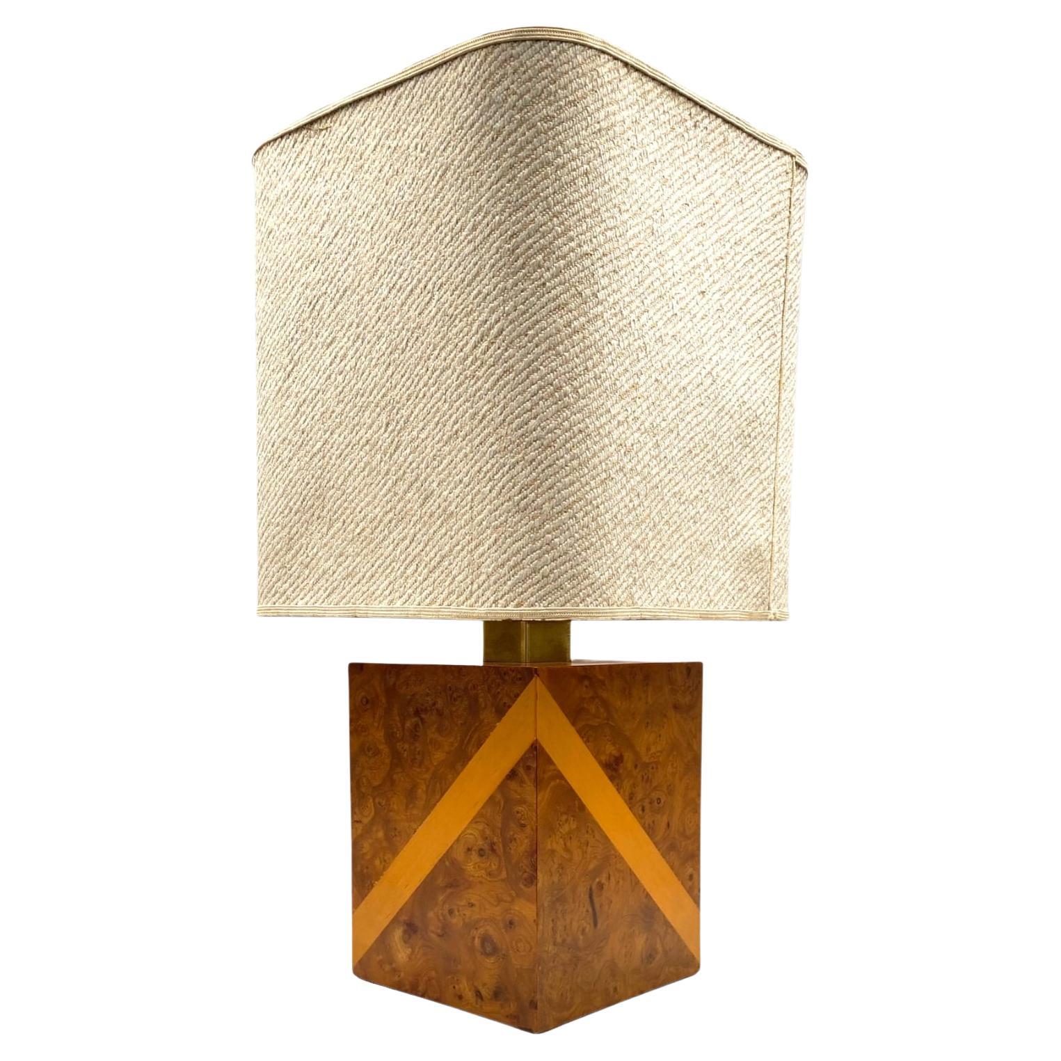 Hollywood Regency Cubic Wood and Brass Table Lamp, Italy, 1970s For Sale