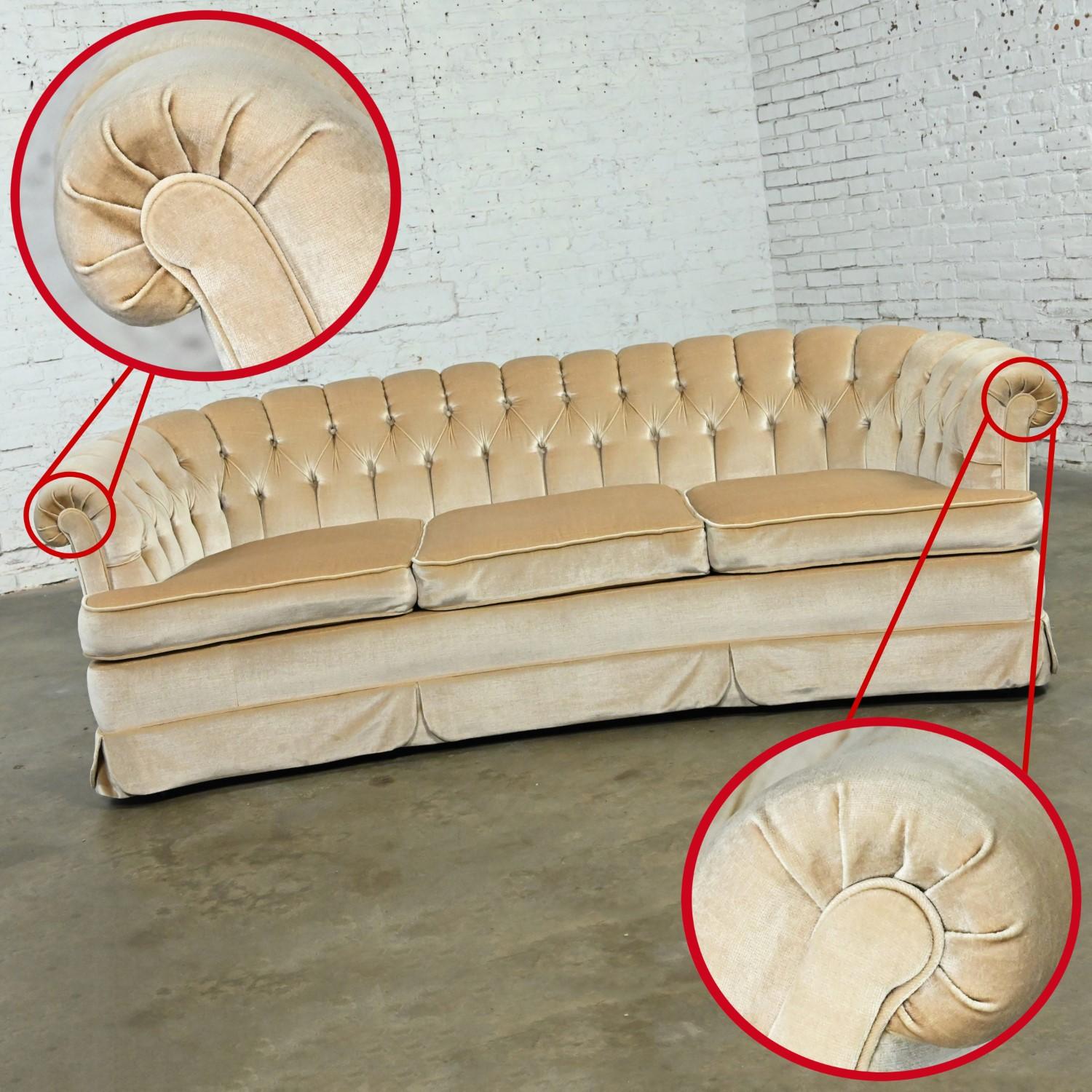 Hollywood Regency Curved Sofa Beige Velvet Button Tufted Lee Harvey for Maddox In Good Condition In Topeka, KS
