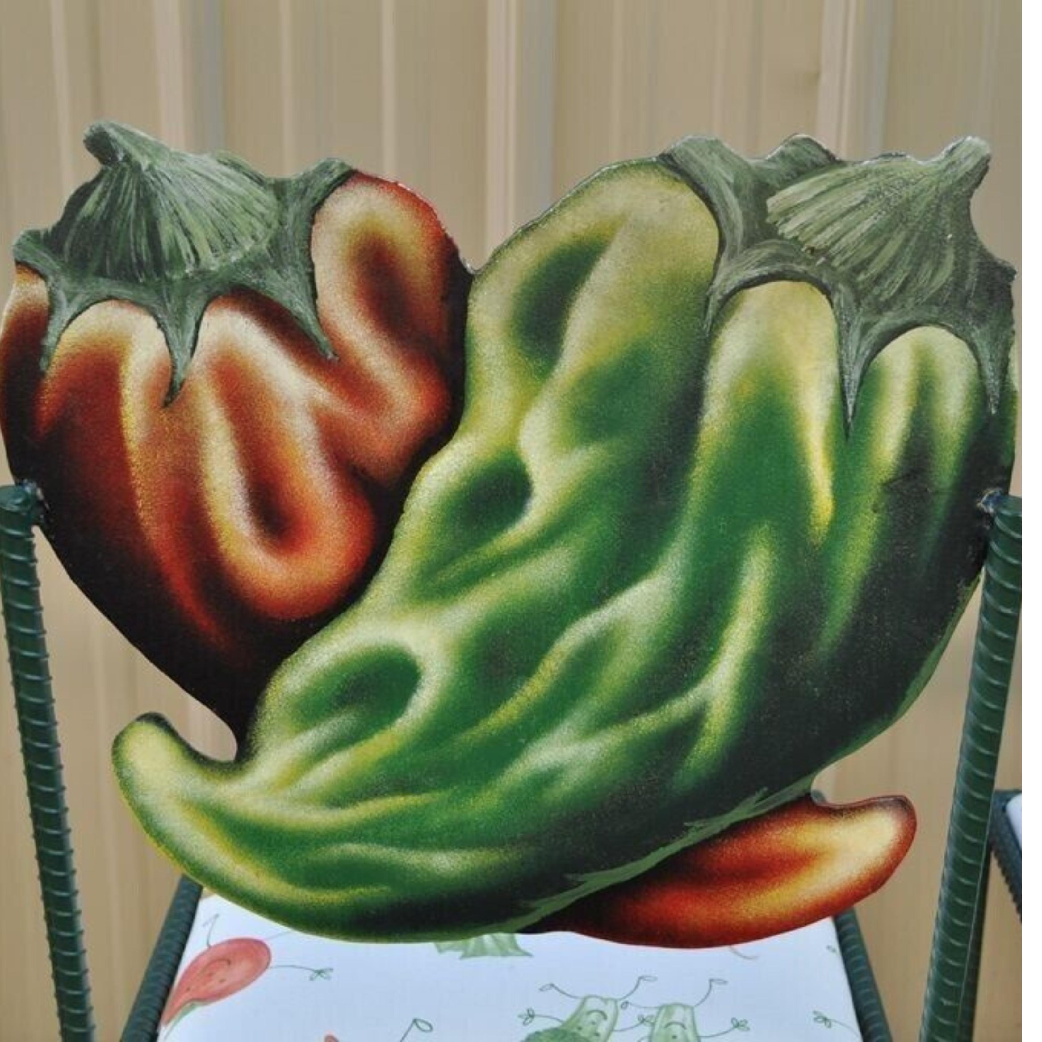 Chaises d'appoint bistro Peppers & Artichoke peintes sur mesure Hollywood Regency - une paire en vente 3