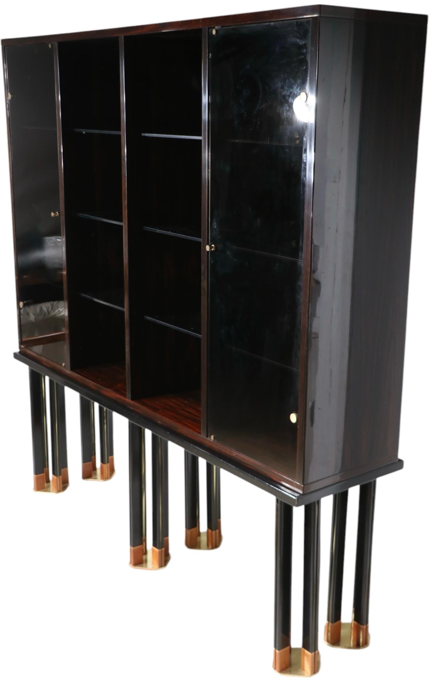 Vitrine Hollywood Regency conçue par Paolo Barracchia pour Roman Deco Bon état - En vente à New York, NY
