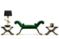 Banc à pieds évasés de style Hollywood Regency Dorothy Draper laqué noir et or