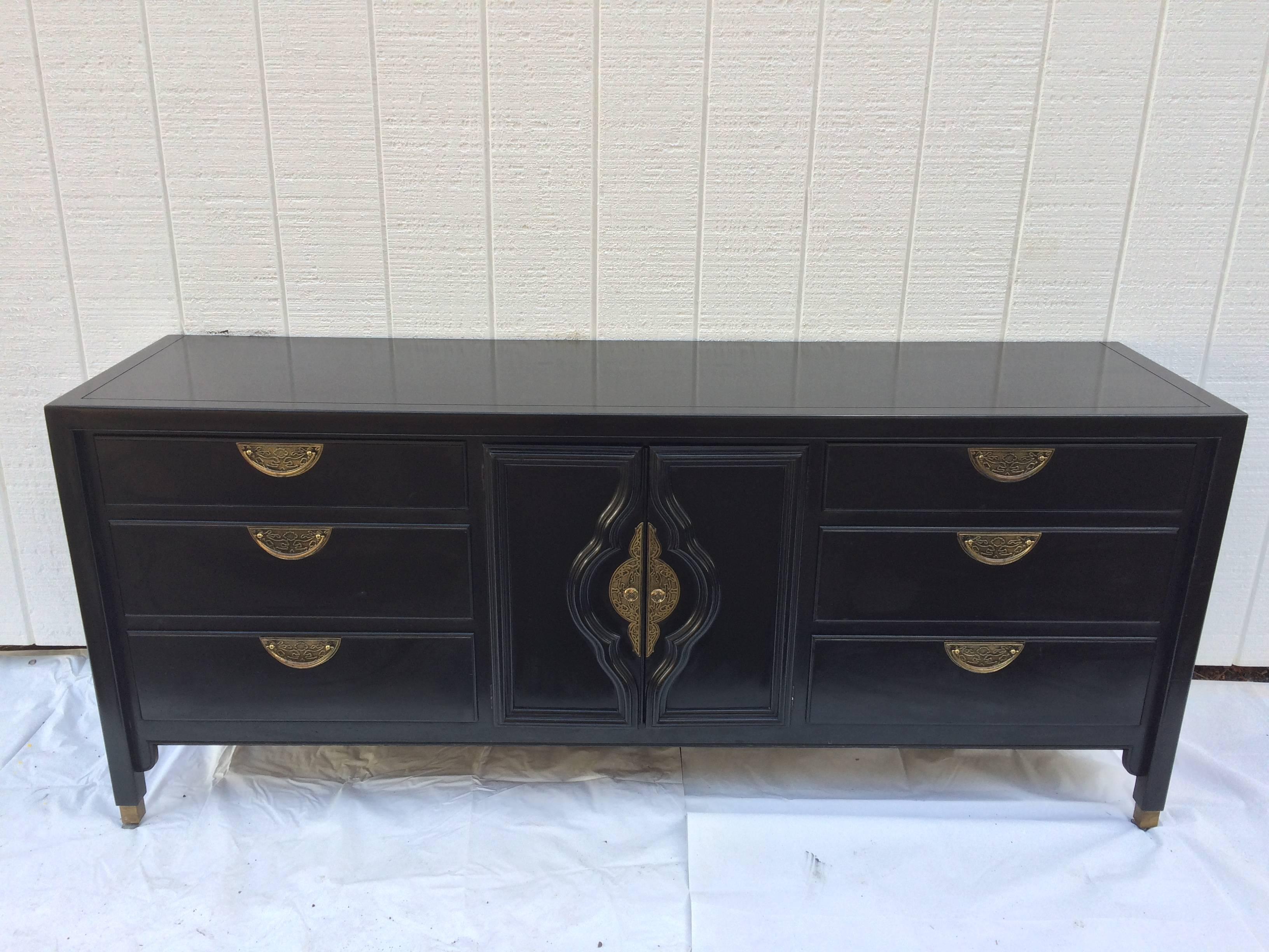 Hollywood Regency Dresser in the Style of James Mont for Century In Good Condition In Redding, CT
