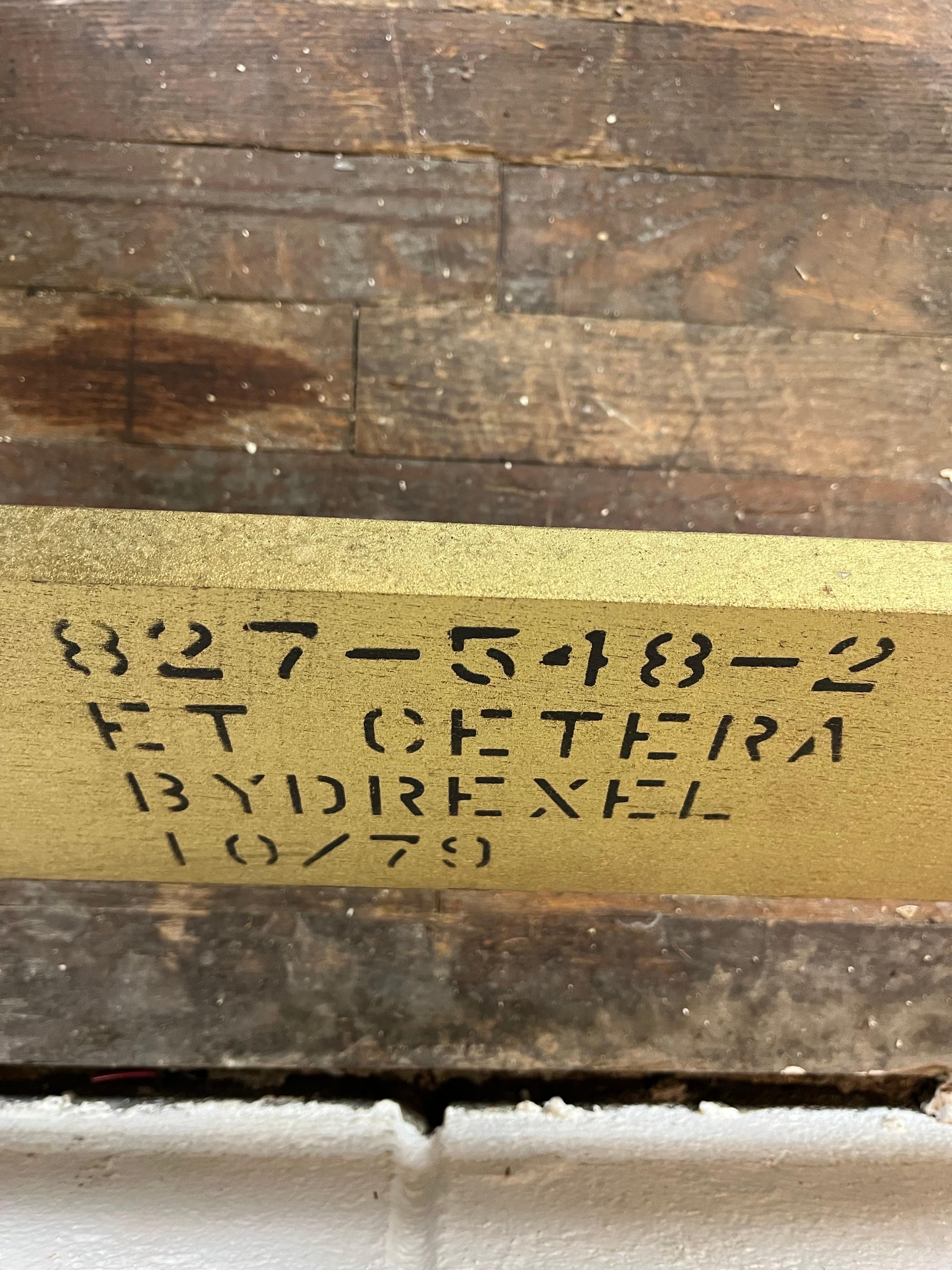Doré Hollywood Regency Drexel Et Cetera Tête de lit Campaigner King en vente