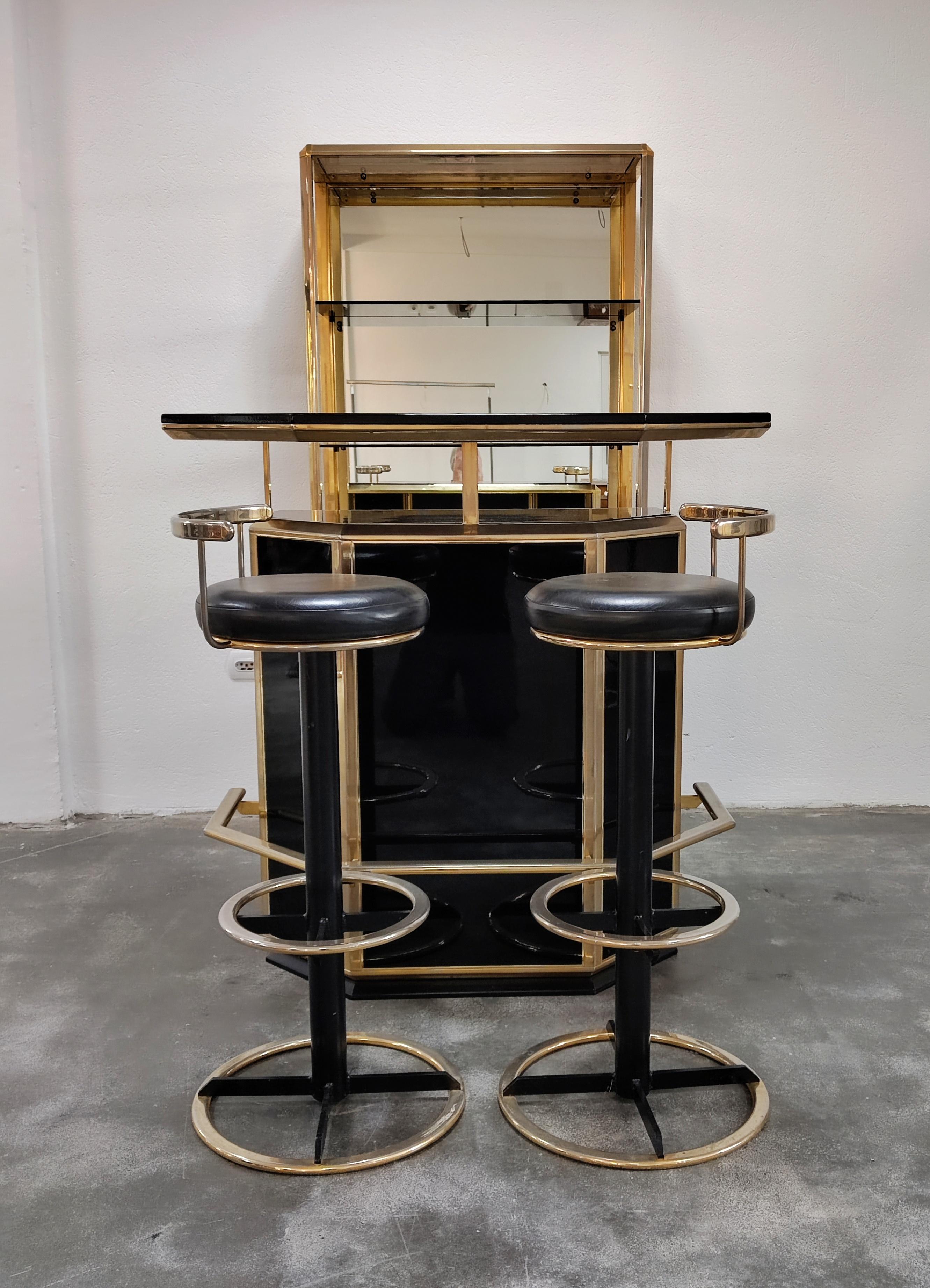 Italian Hollywood Regency Dry Bar with Two Stools and Mirrored Shelf, Italy, 1980s For Sale