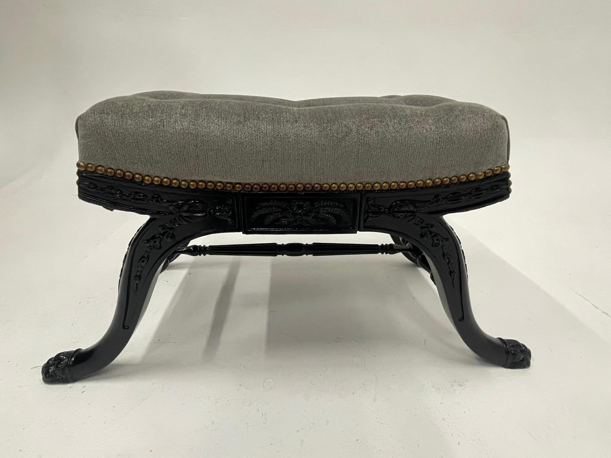 Hollywood Regency Ebonized & Carved Wood Bench with Grey Flannel Upholstery For Sale 7