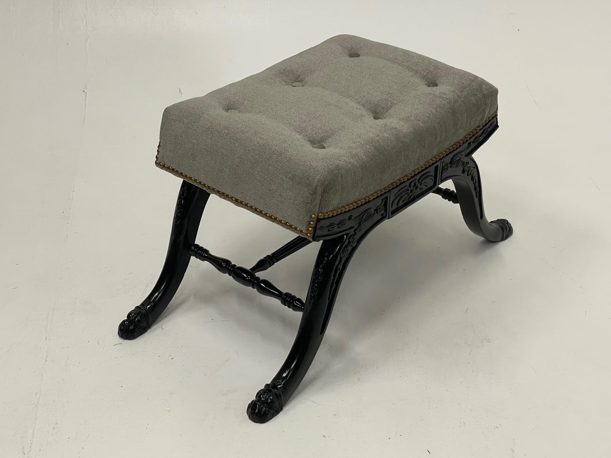 American Hollywood Regency Ebonized & Carved Wood Bench with Grey Flannel Upholstery For Sale