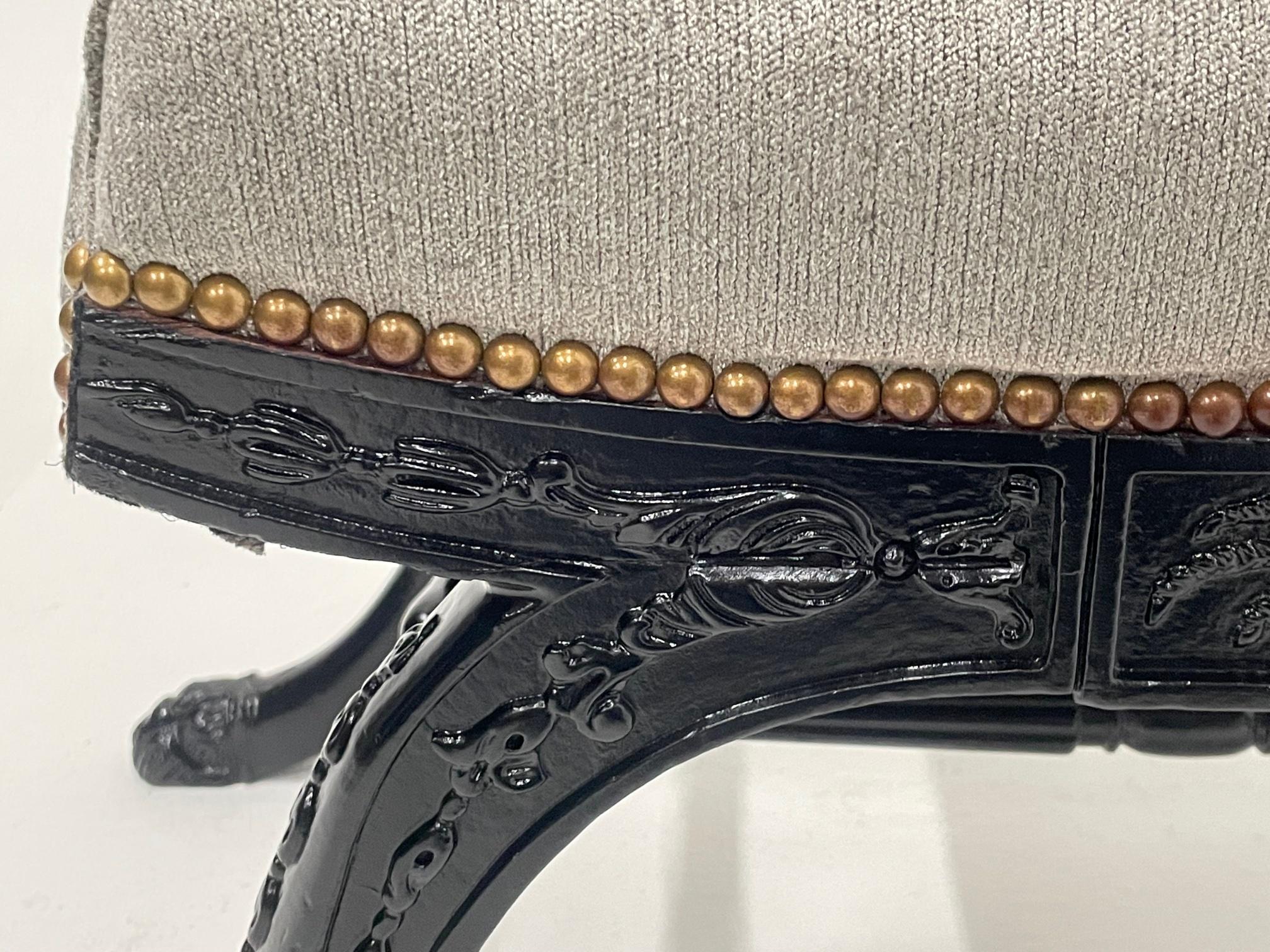 Hollywood Regency Ebonized & Carved Wood Bench with Grey Flannel Upholstery For Sale 4
