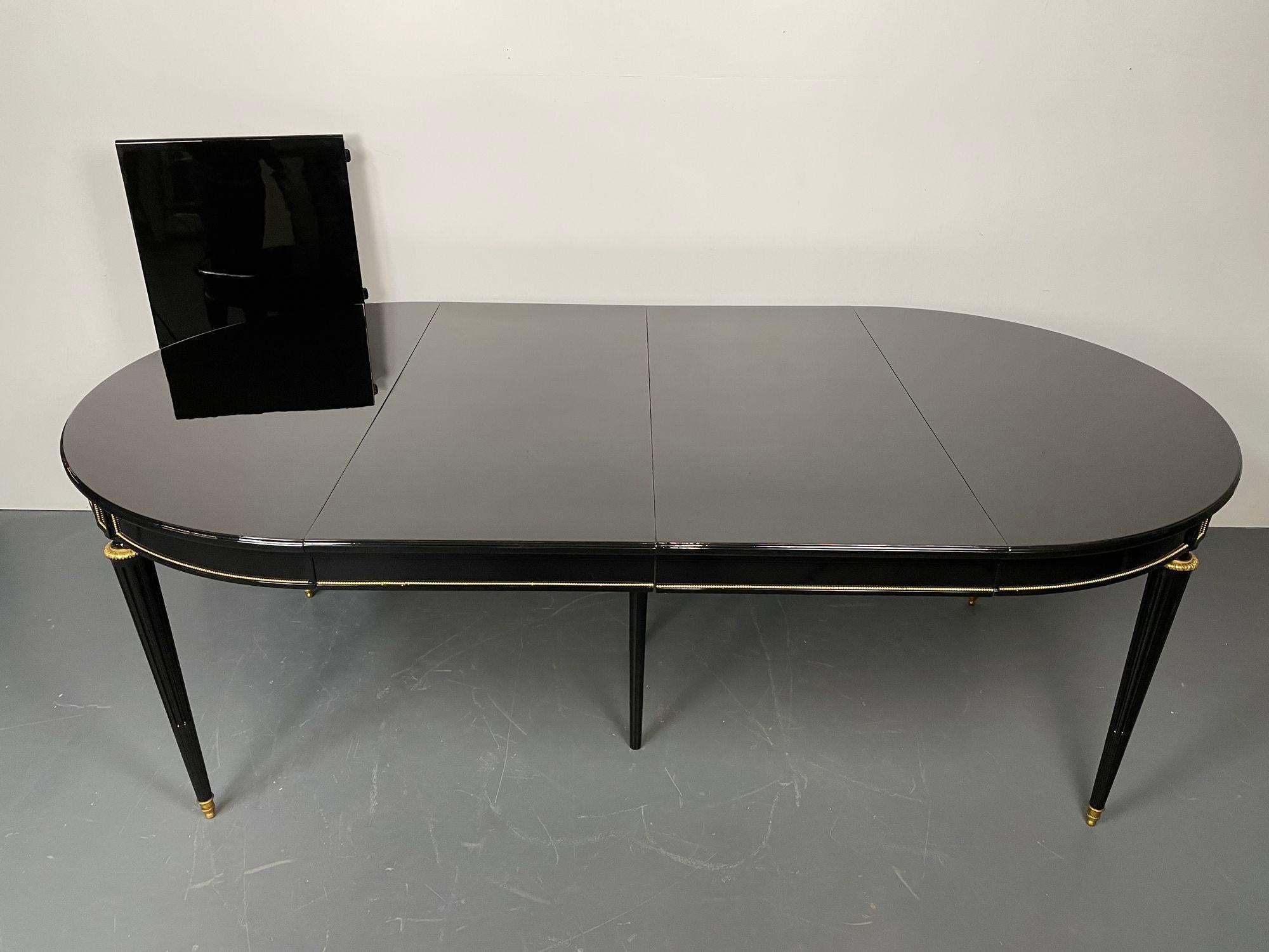 Maison Gouffé Hollywood Regency Dining Table, Ebony Lacquer, Bronze, Paris 1930s In Good Condition For Sale In Stamford, CT