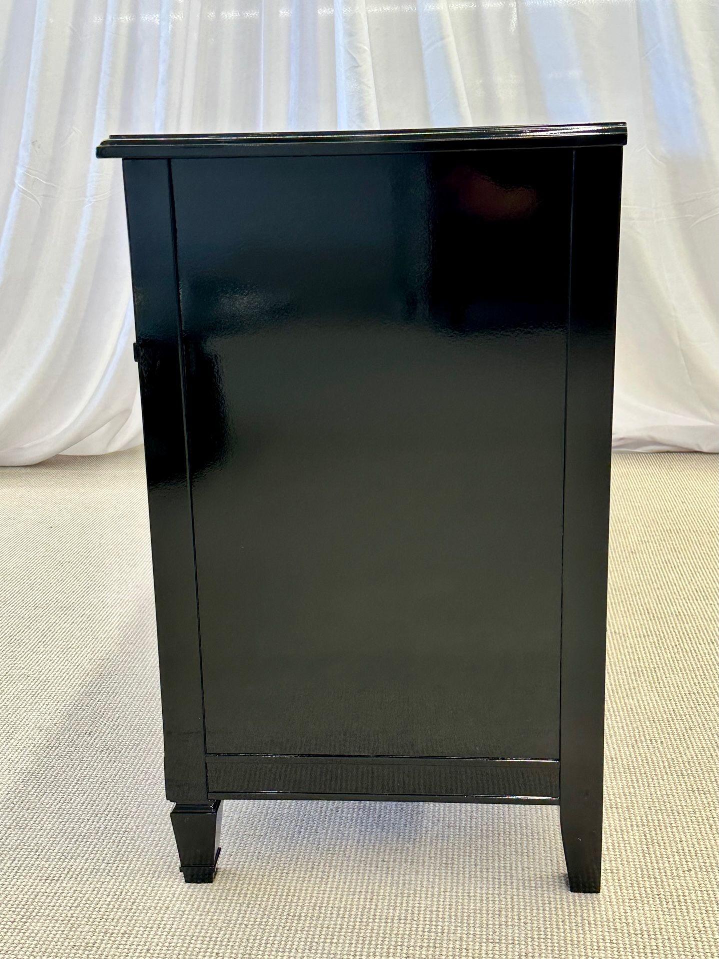 Comò, credenza, cassapanca, commode o mobile in ebano Hollywood Regency, bronzo in vendita 4