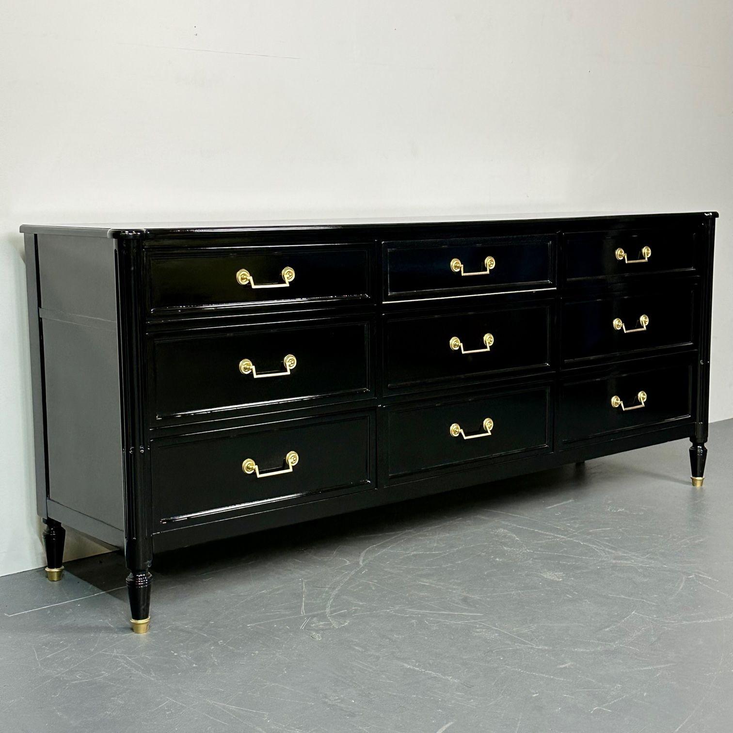 Hollywood Regency Ebony Lacquer Sideboard / Commode, Jansen Style, Baker In Good Condition For Sale In Stamford, CT