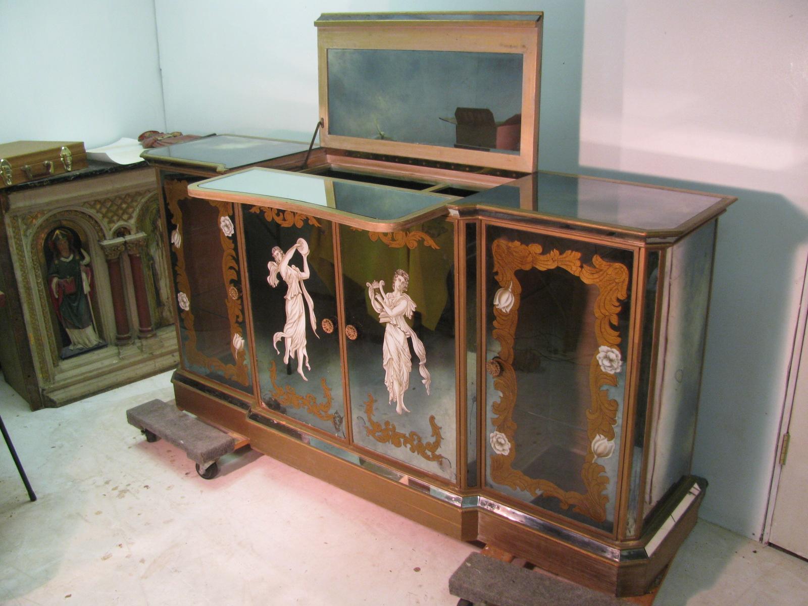 venetian mirrored furniture