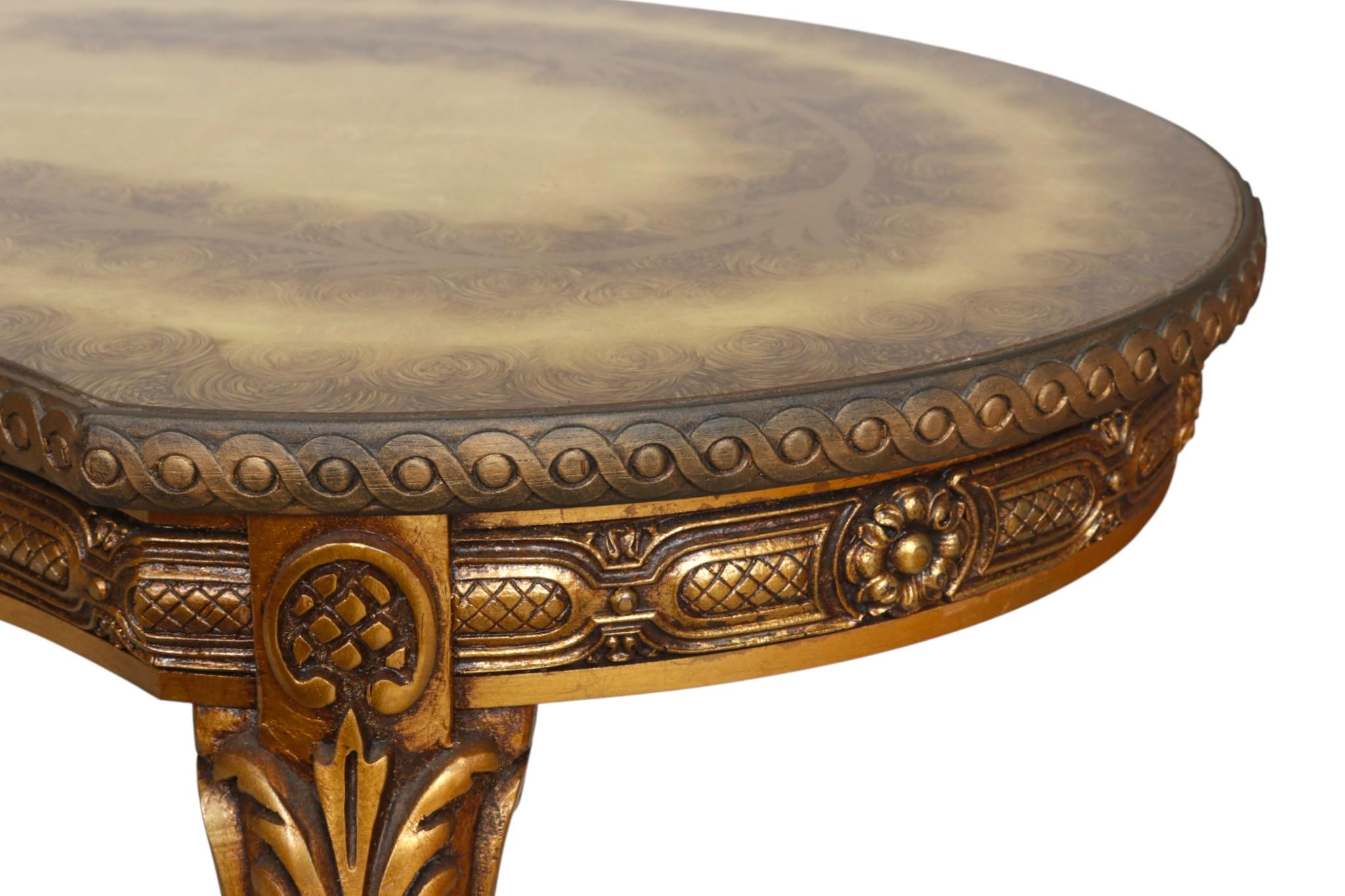 Table basse en bois doré Eglomise Hollywood Regency en vente 1