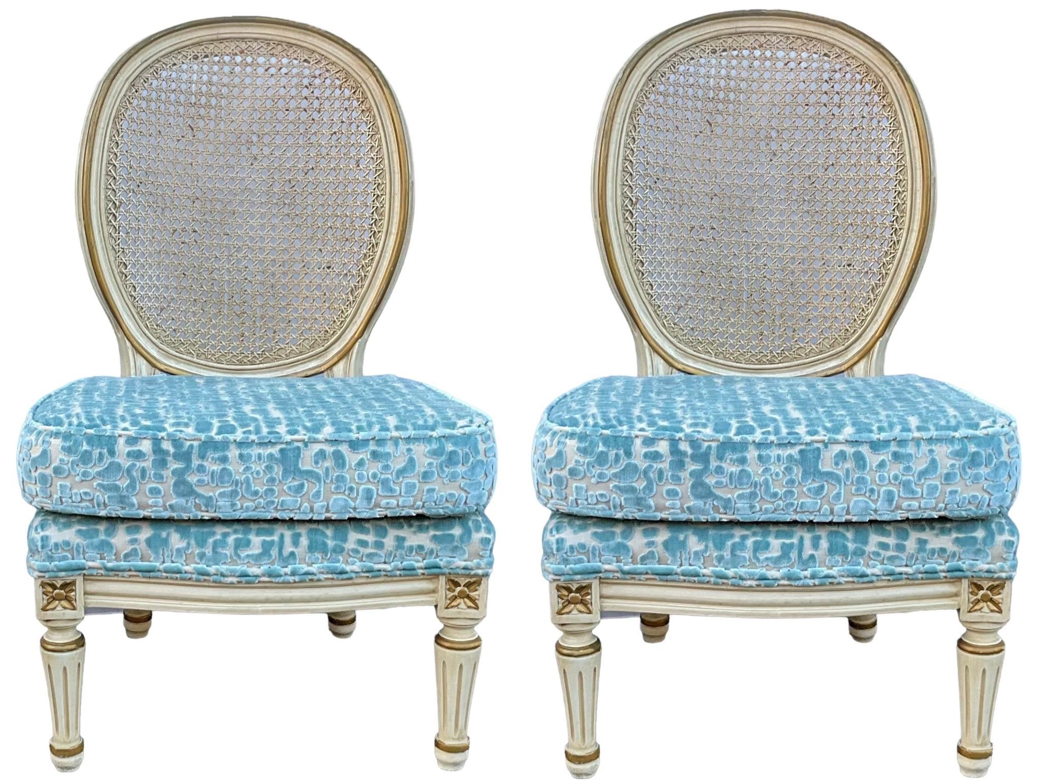 Hollywood Regency Era French Style Painted Slipper Chairs In Cut Velvet -Pair For Sale 1