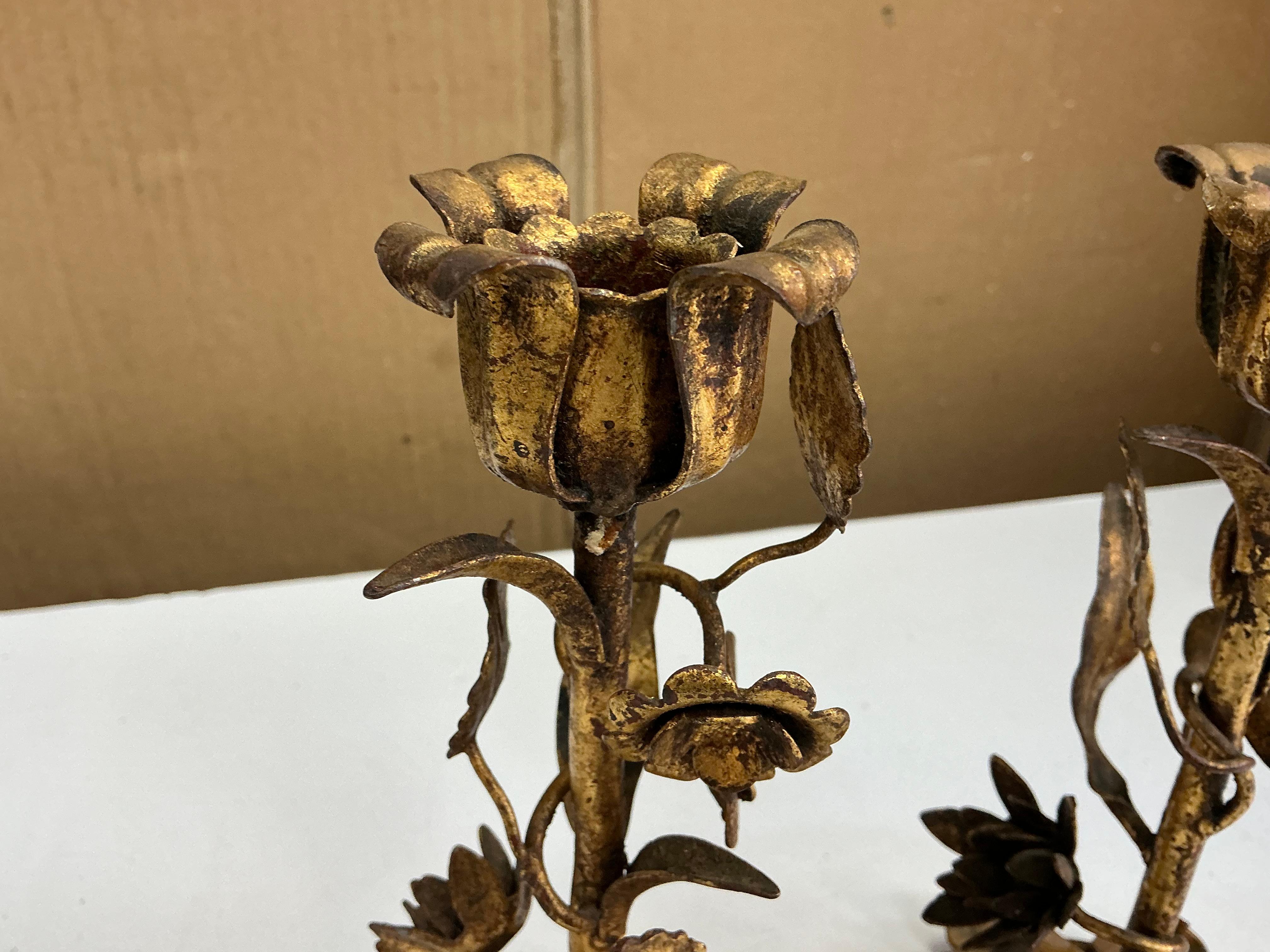 Hollywood Regency Era Italian Gilt Tole Metal Floral Candlesticks - Pair For Sale 2