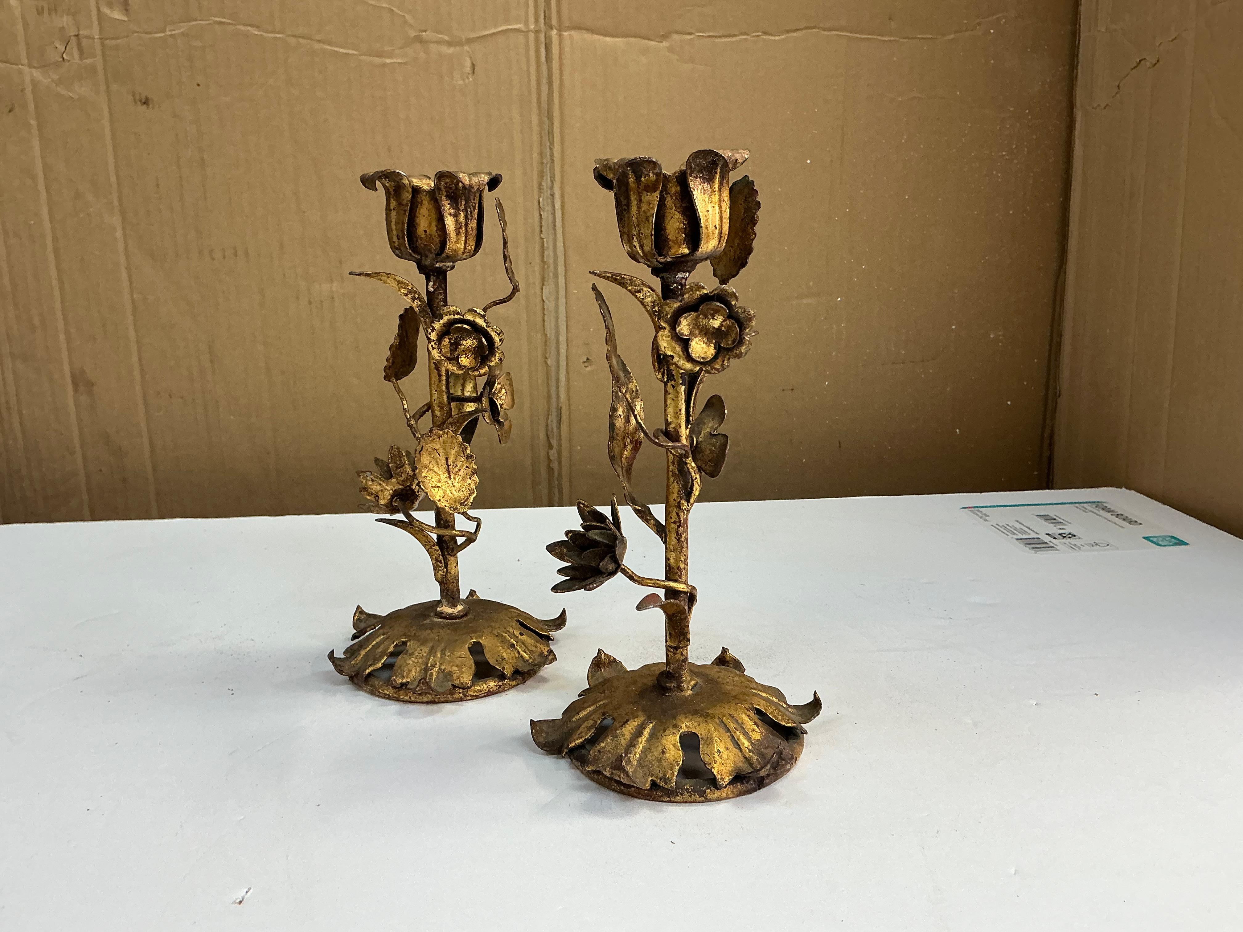 Hollywood Regency Era Italian Gilt Tole Metal Floral Candlesticks - Pair For Sale 4