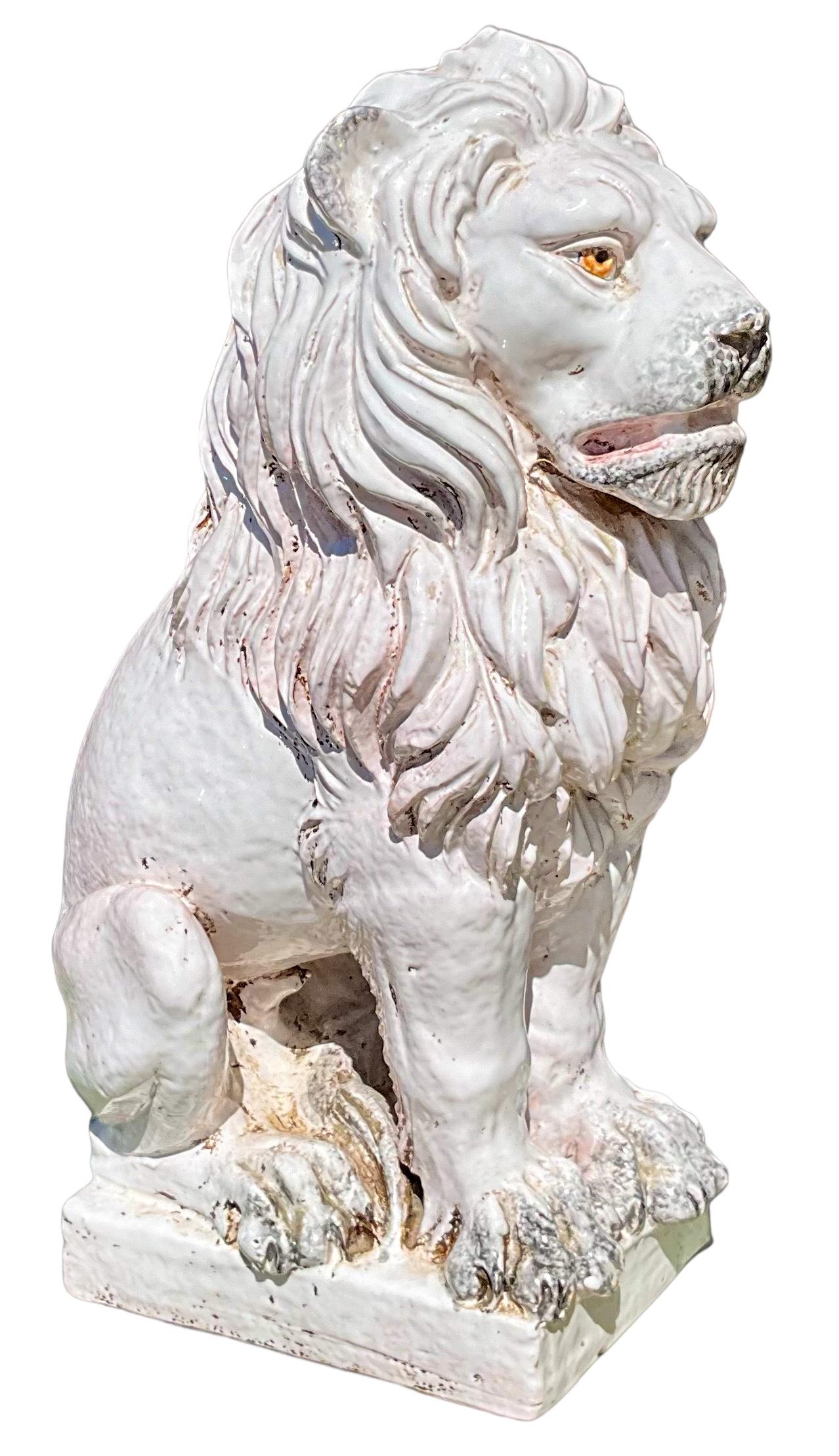 Neoklassizistische italienische Terrakotta-Löwenfigur/Statue aus der Hollywood-Regency-Ära  im Angebot 2