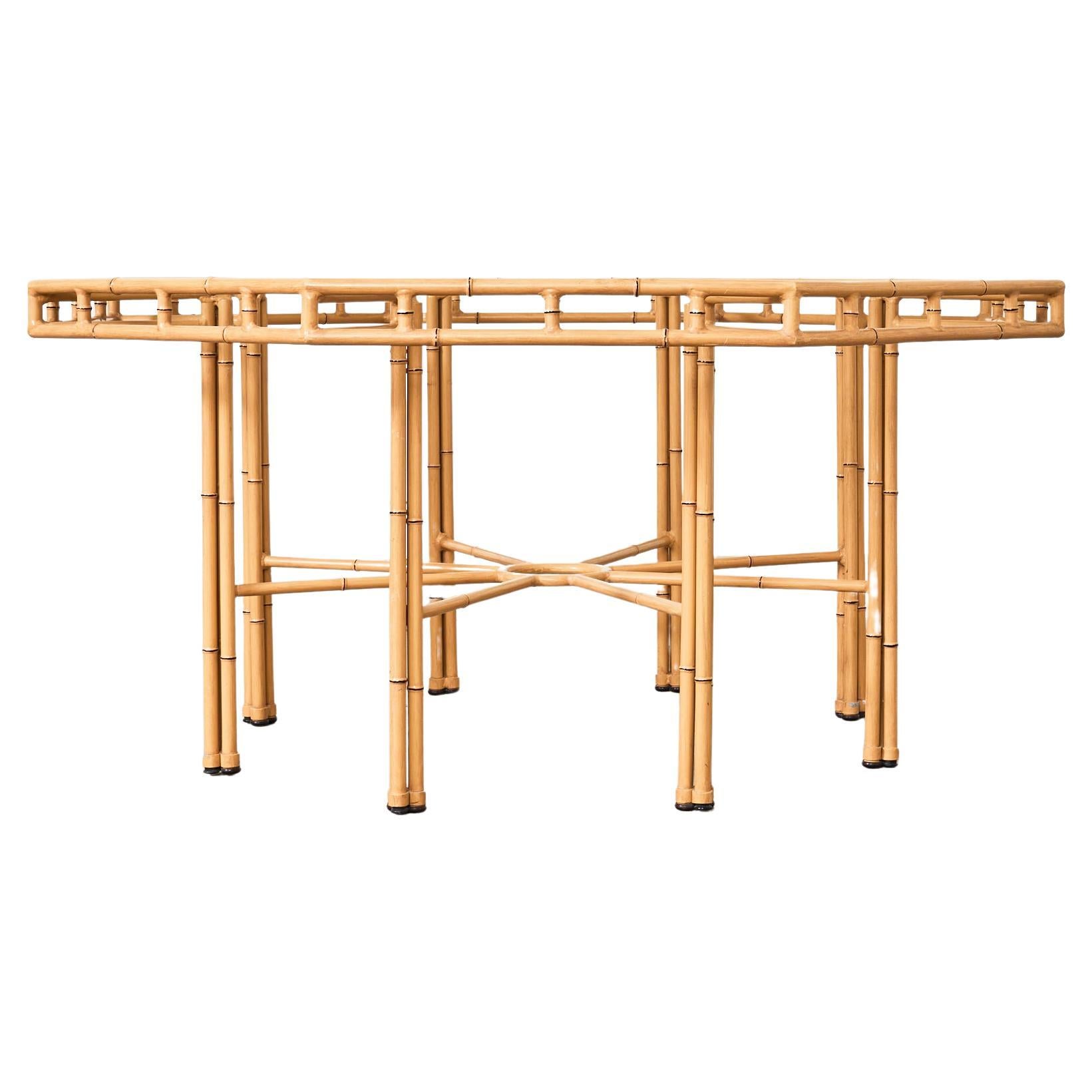 Table de salle à manger de jardin octogonale en faux bambou Hollywood Regency en vente