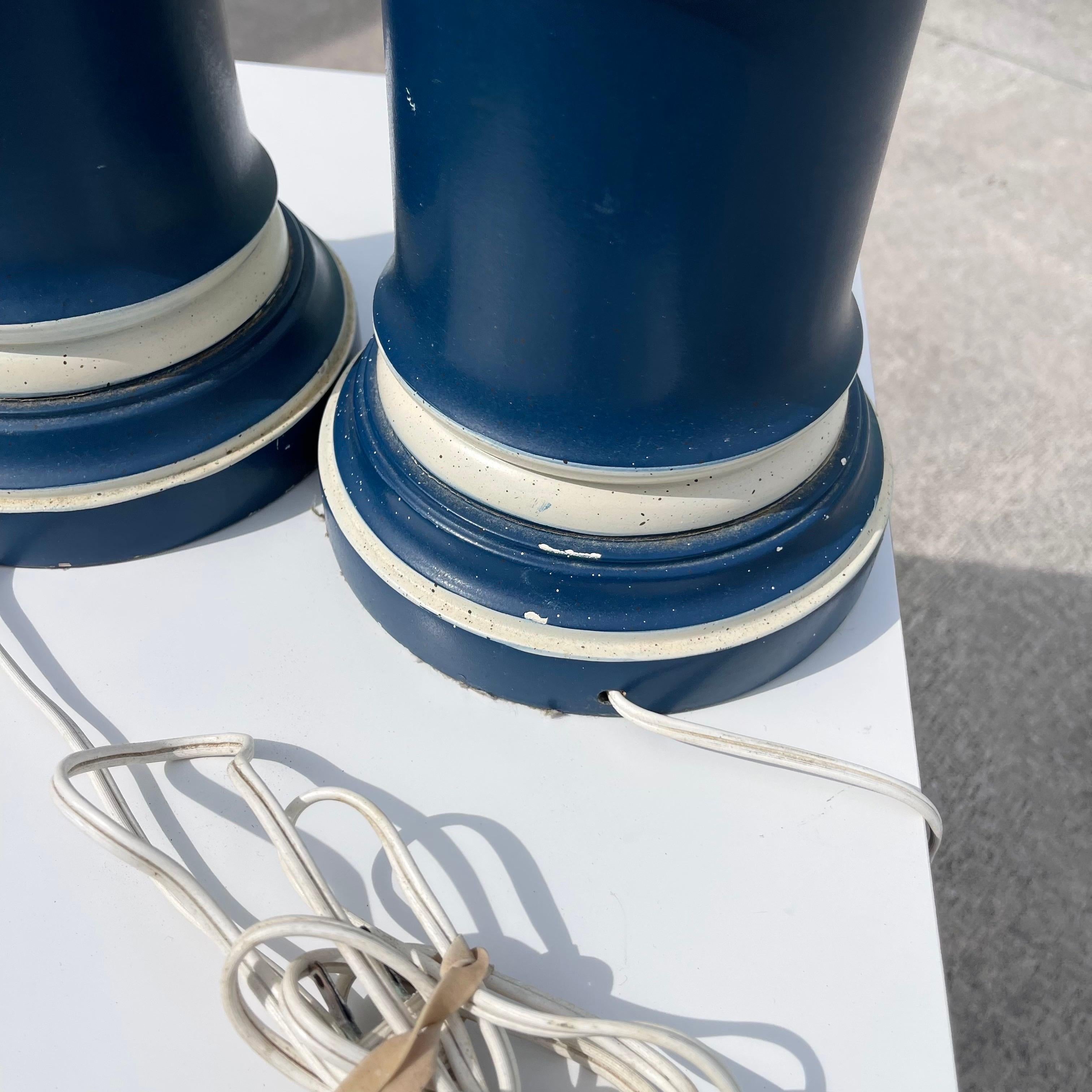 Pareja de lámparas de sobremesa de bambú de imitación Hollywood Regency en venta 5