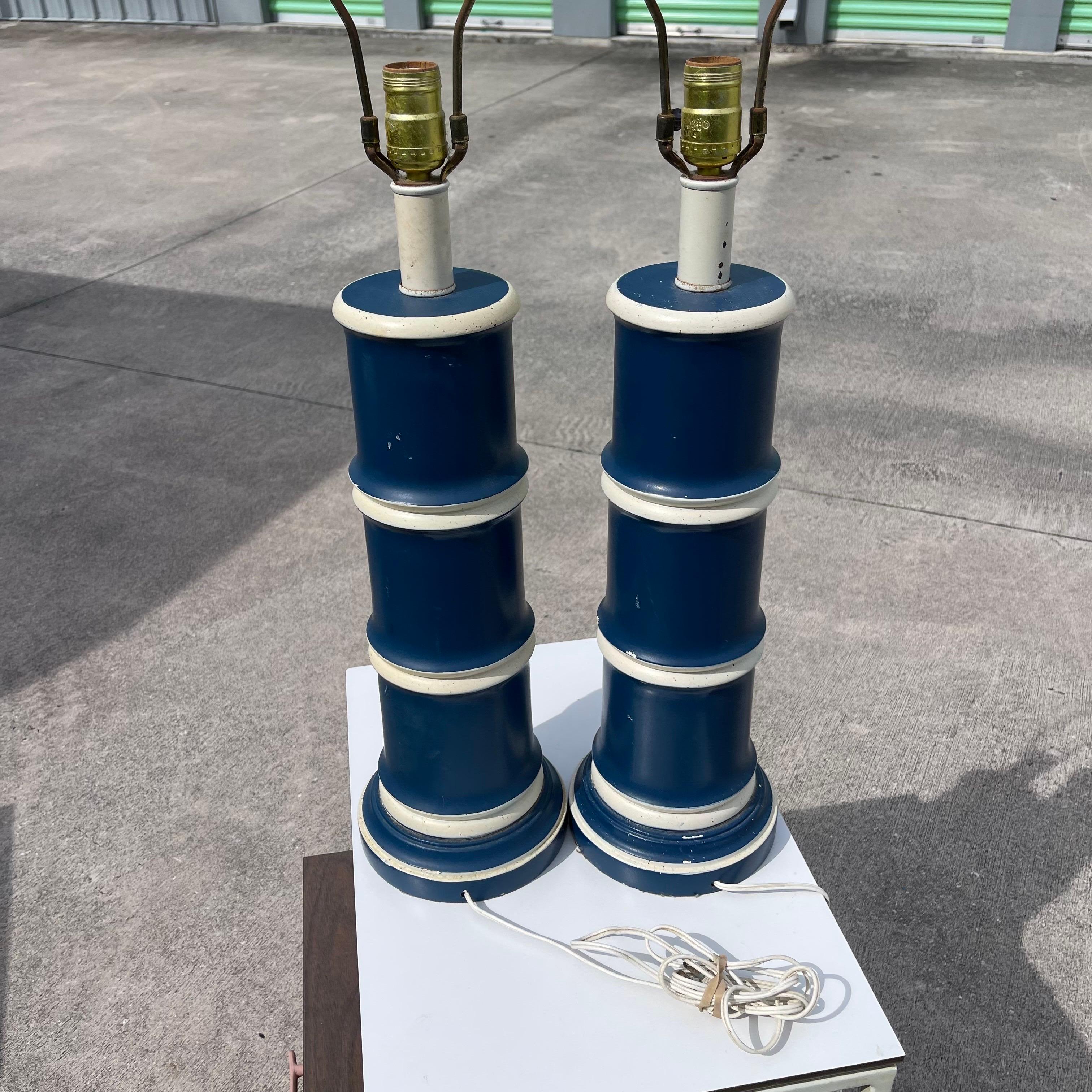 Pareja de lámparas de sobremesa de bambú de imitación Hollywood Regency en venta 8