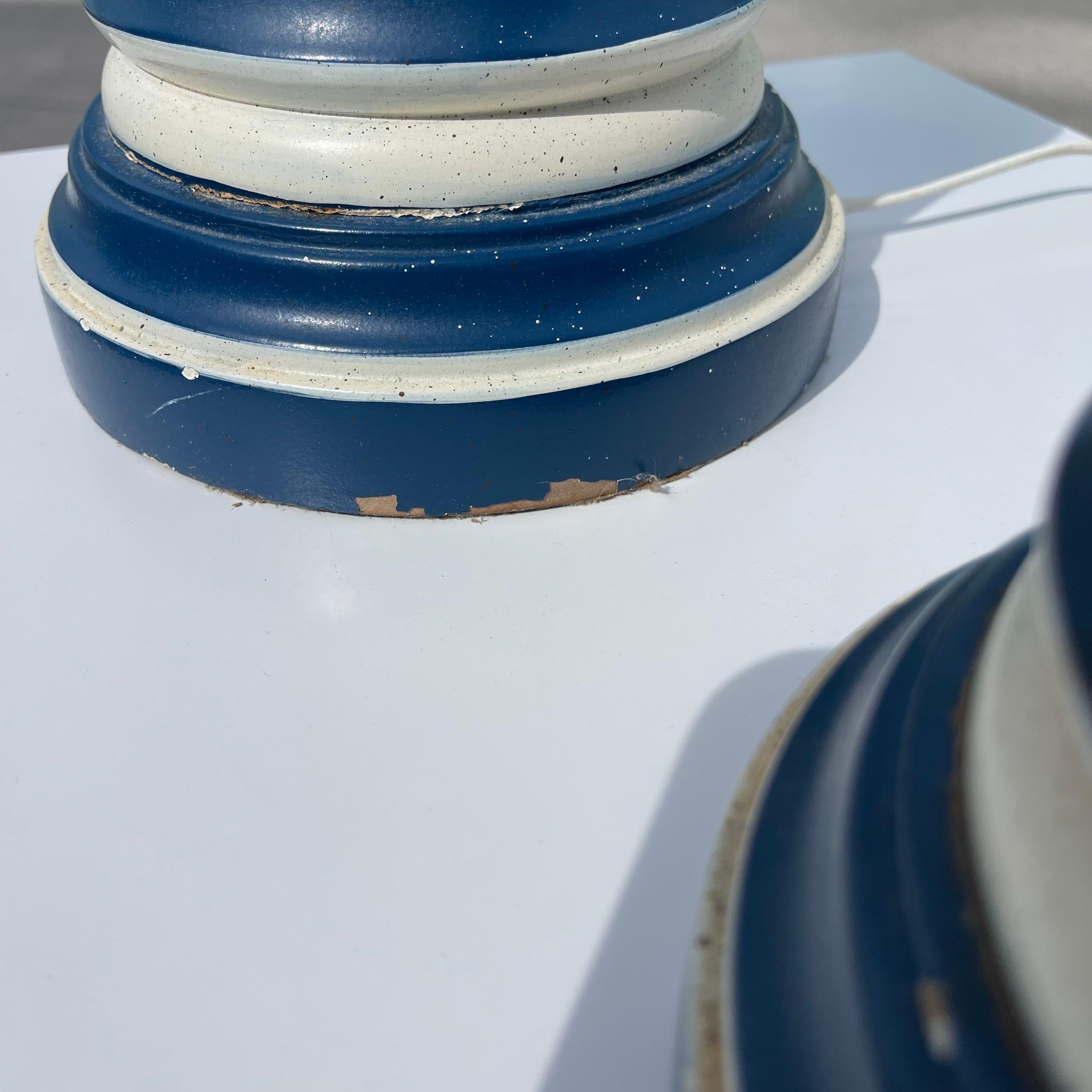 Pareja de lámparas de sobremesa de bambú de imitación Hollywood Regency en venta 9