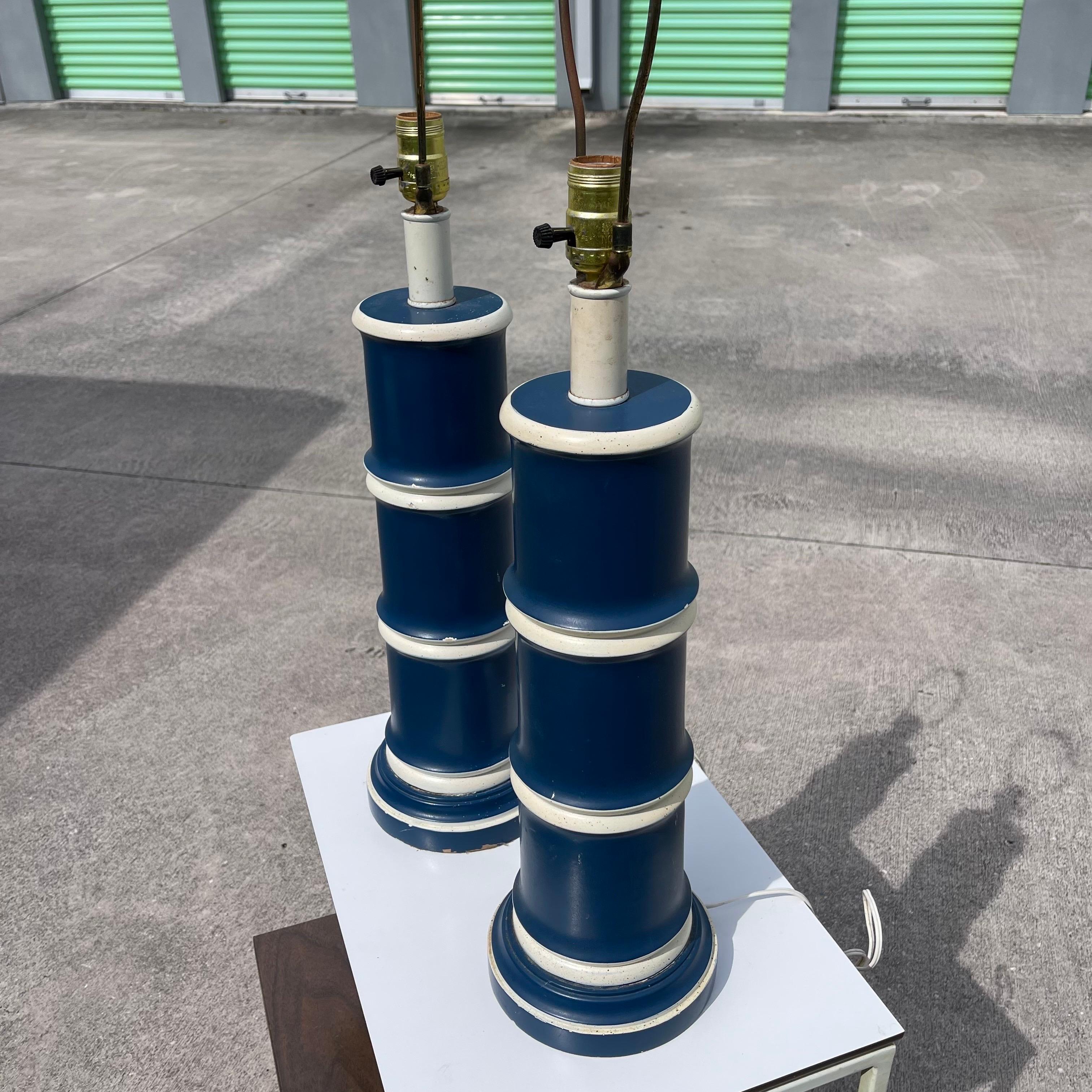 Pareja de lámparas de sobremesa de bambú de imitación Hollywood Regency en venta 4