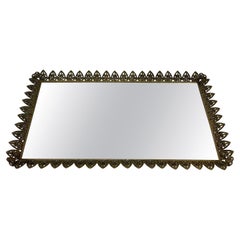 Plateau de coiffeuse en laiton filigrane et miroir Hollywood Regency
