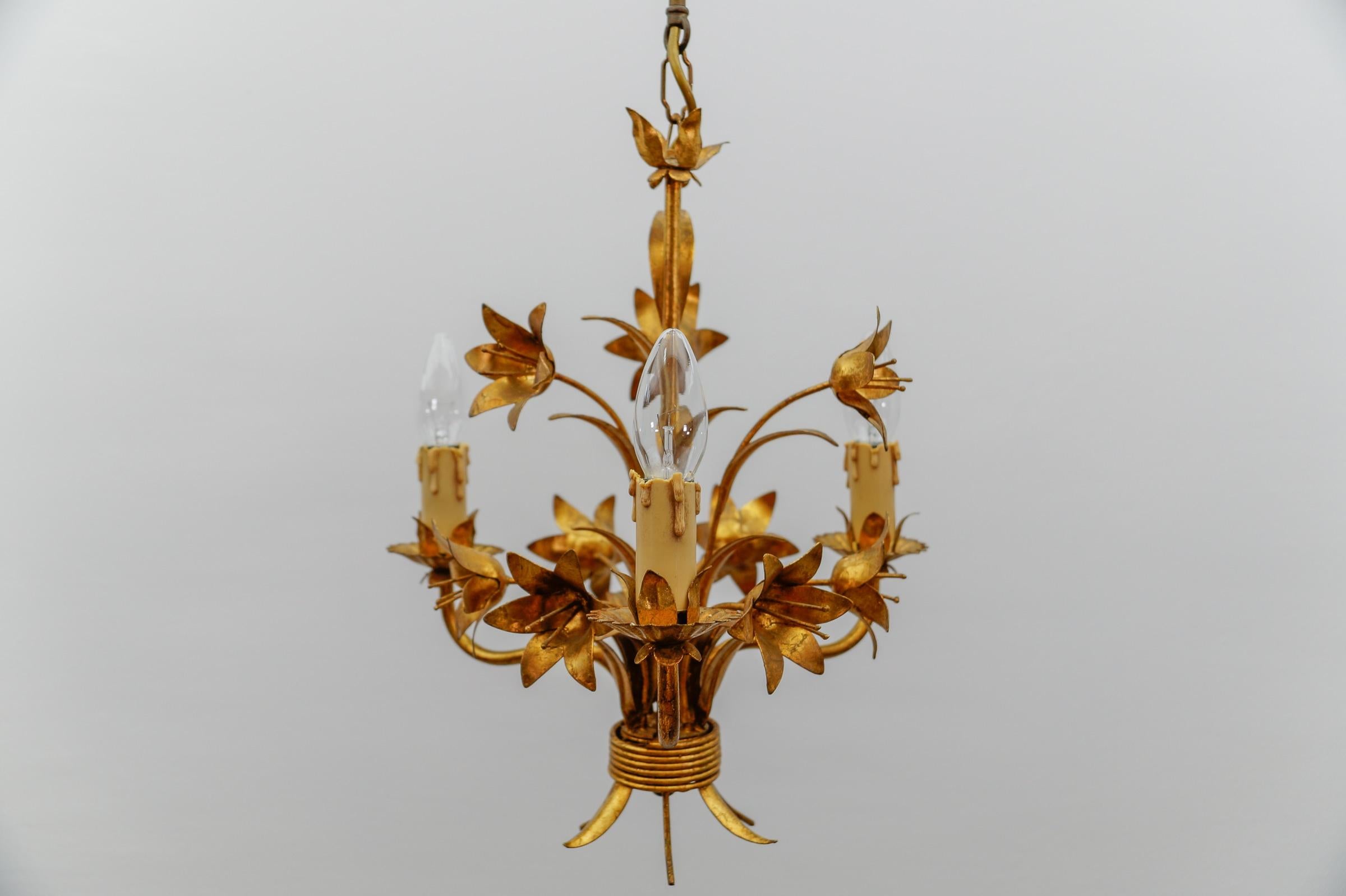 Allemand Plafonnier à fleurs de style régence hollywoodienne par Hans Kögl, Allemagne, années 1970 en vente