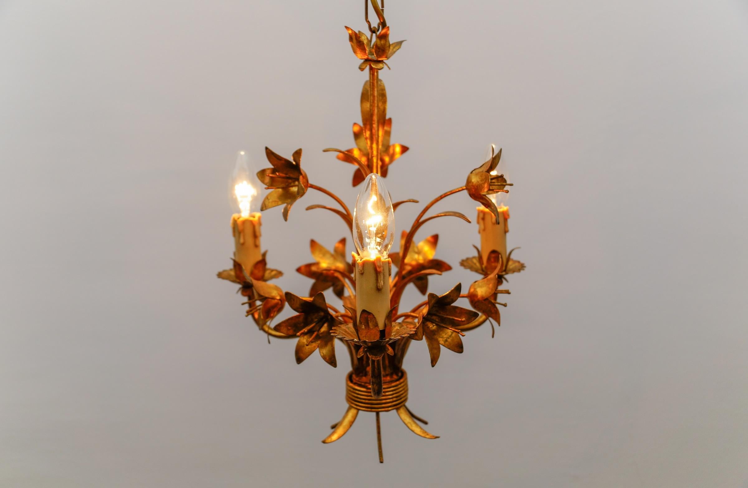 Métal Plafonnier à fleurs de style régence hollywoodienne par Hans Kögl, Allemagne, années 1970 en vente