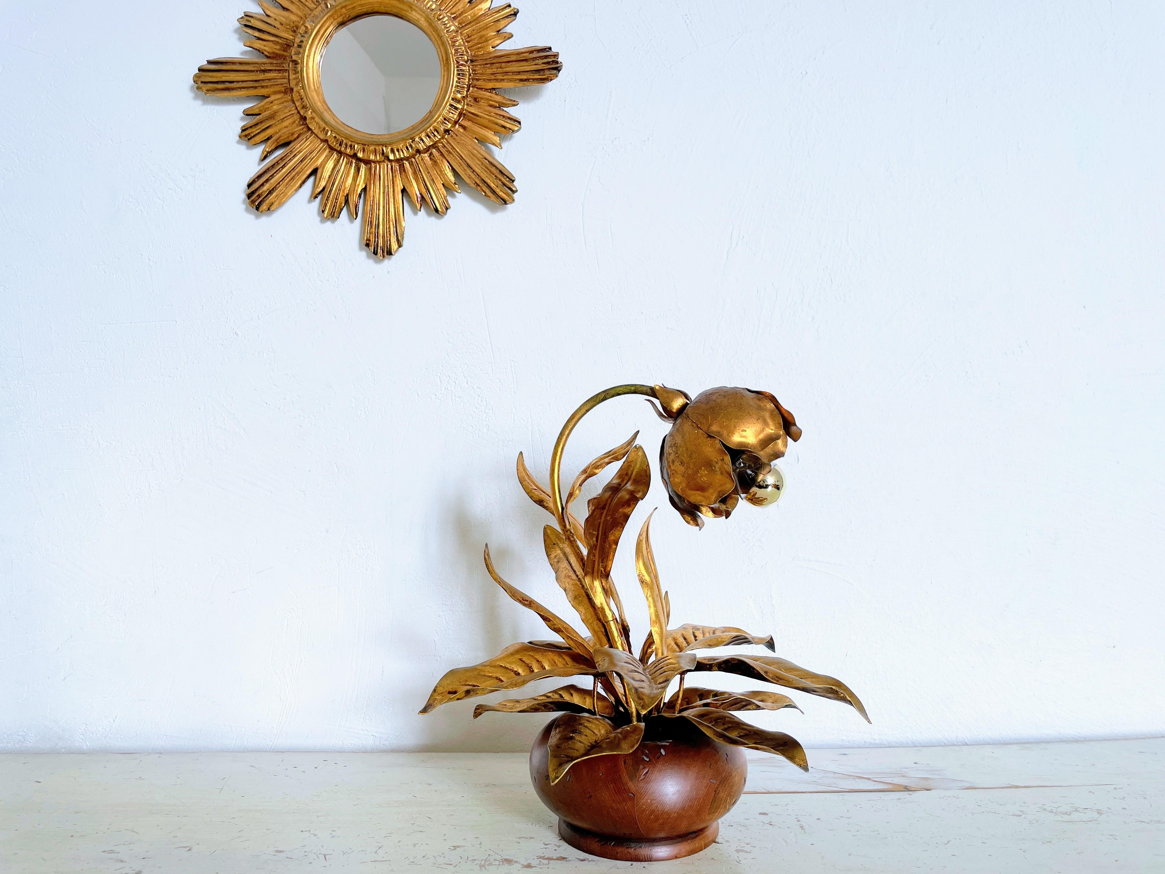 Allemand Lampe de table en forme de fleur de style Florentine Hollywood Regency en vente