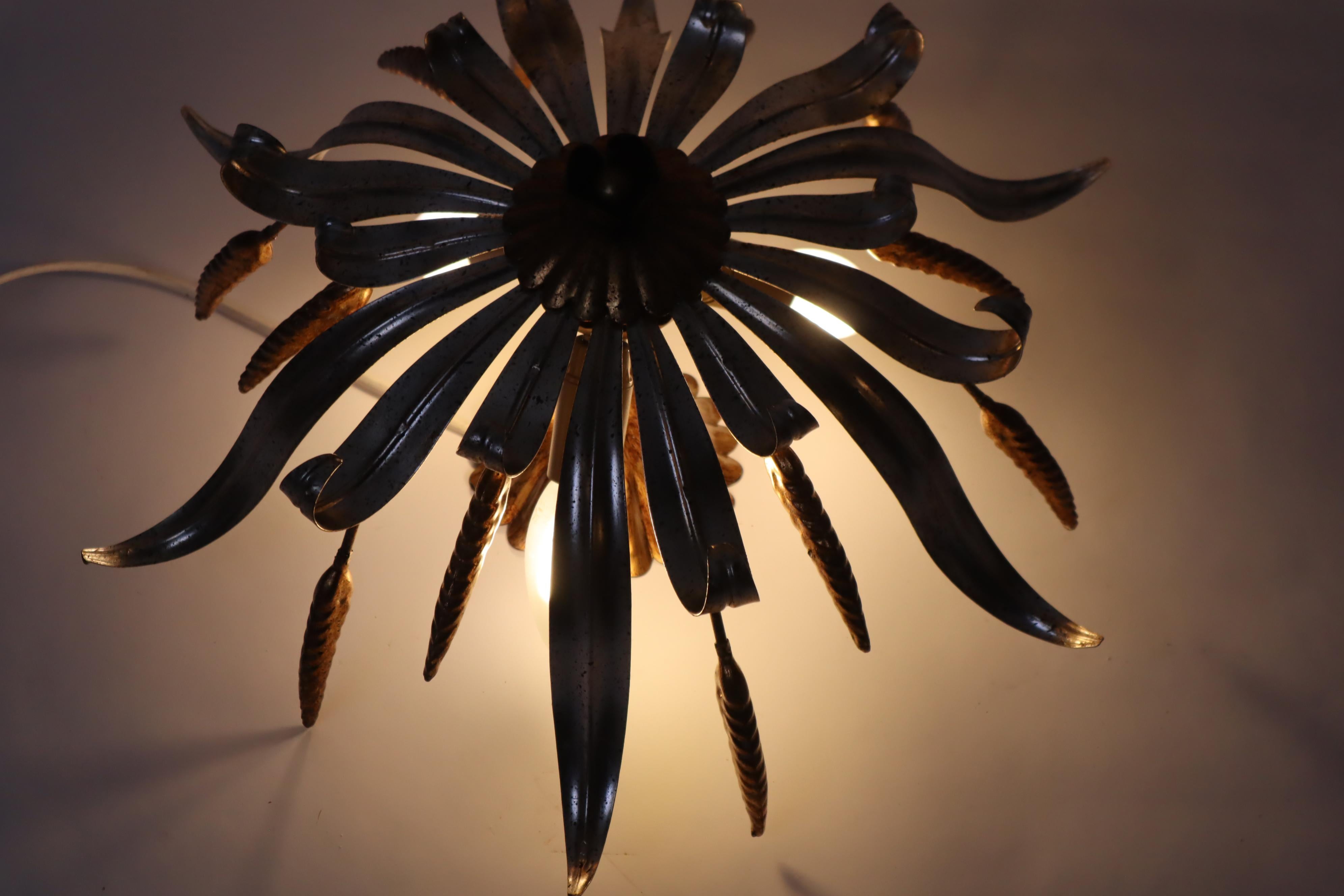 Lampada ad incasso Hollywood Regency con orecchie di grano in oro e argento in vendita 5