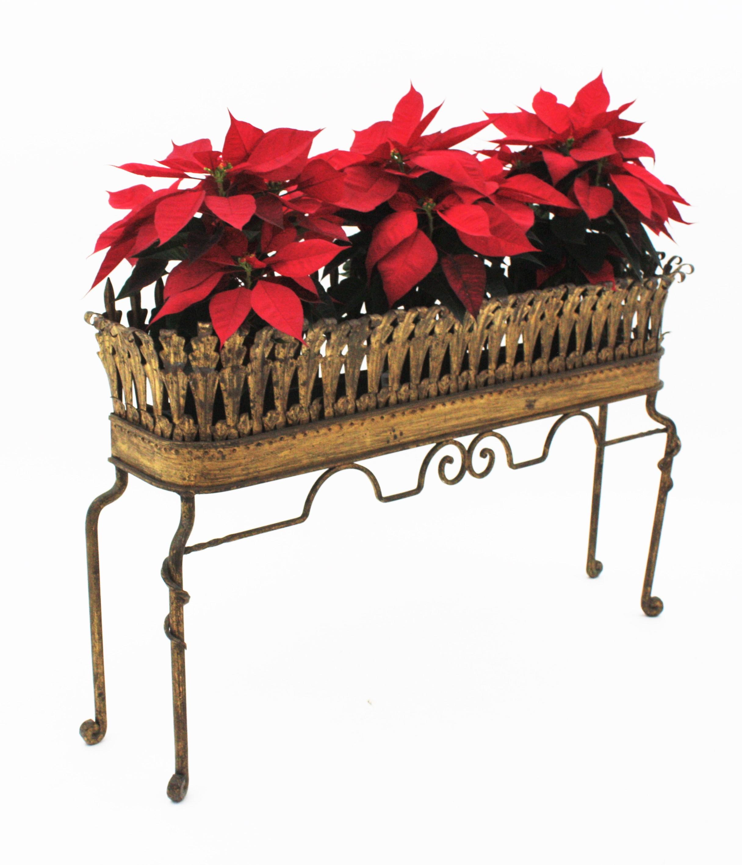 French Hollywood Regency Foliage Tall Planter Jardinière in Gilt Iron, France, 1940s