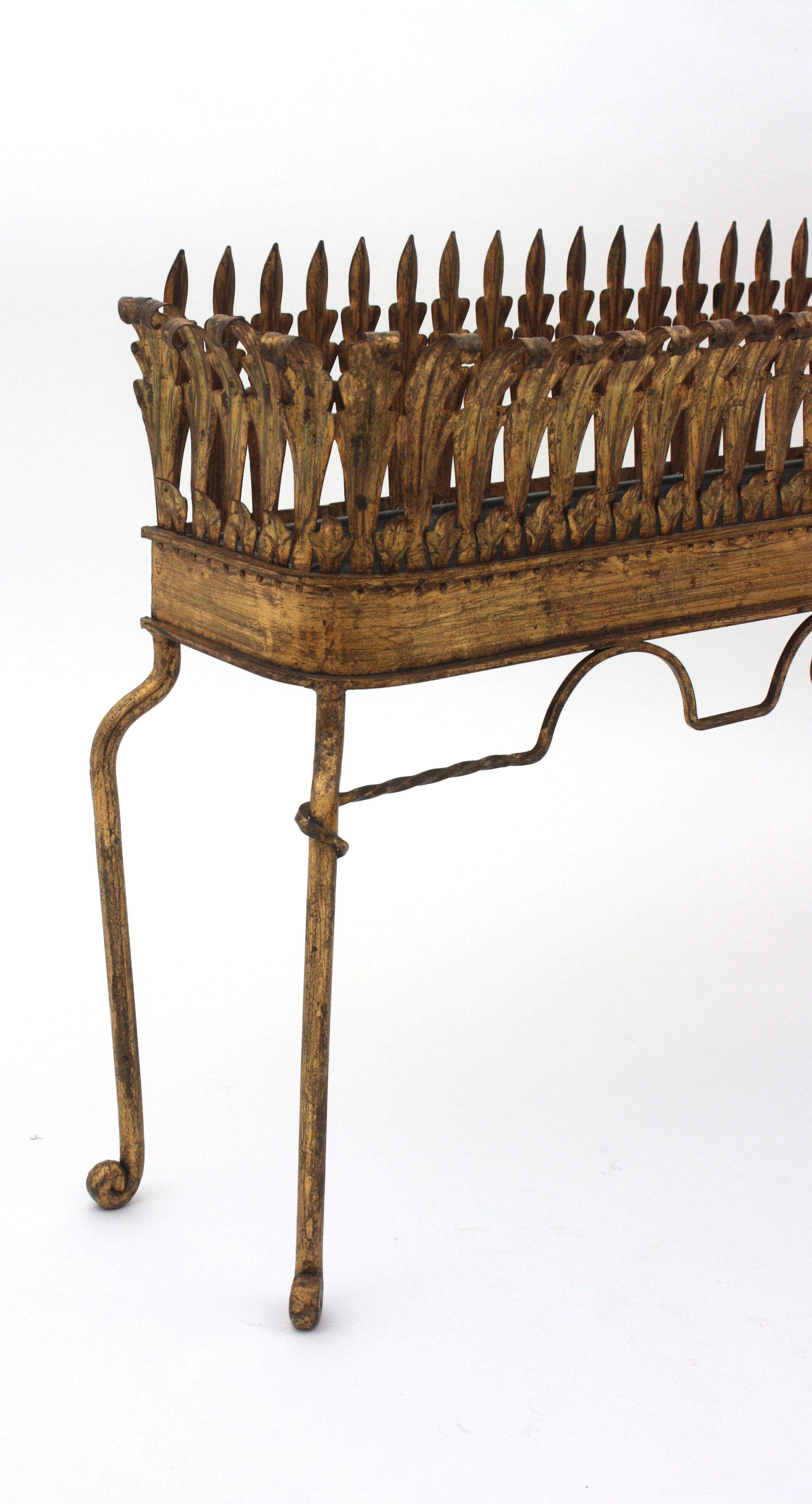 Hollywood Regency Foliage Tall Planter Jardinière oder Drinks Stand in vergoldetem Eisen im Angebot 7