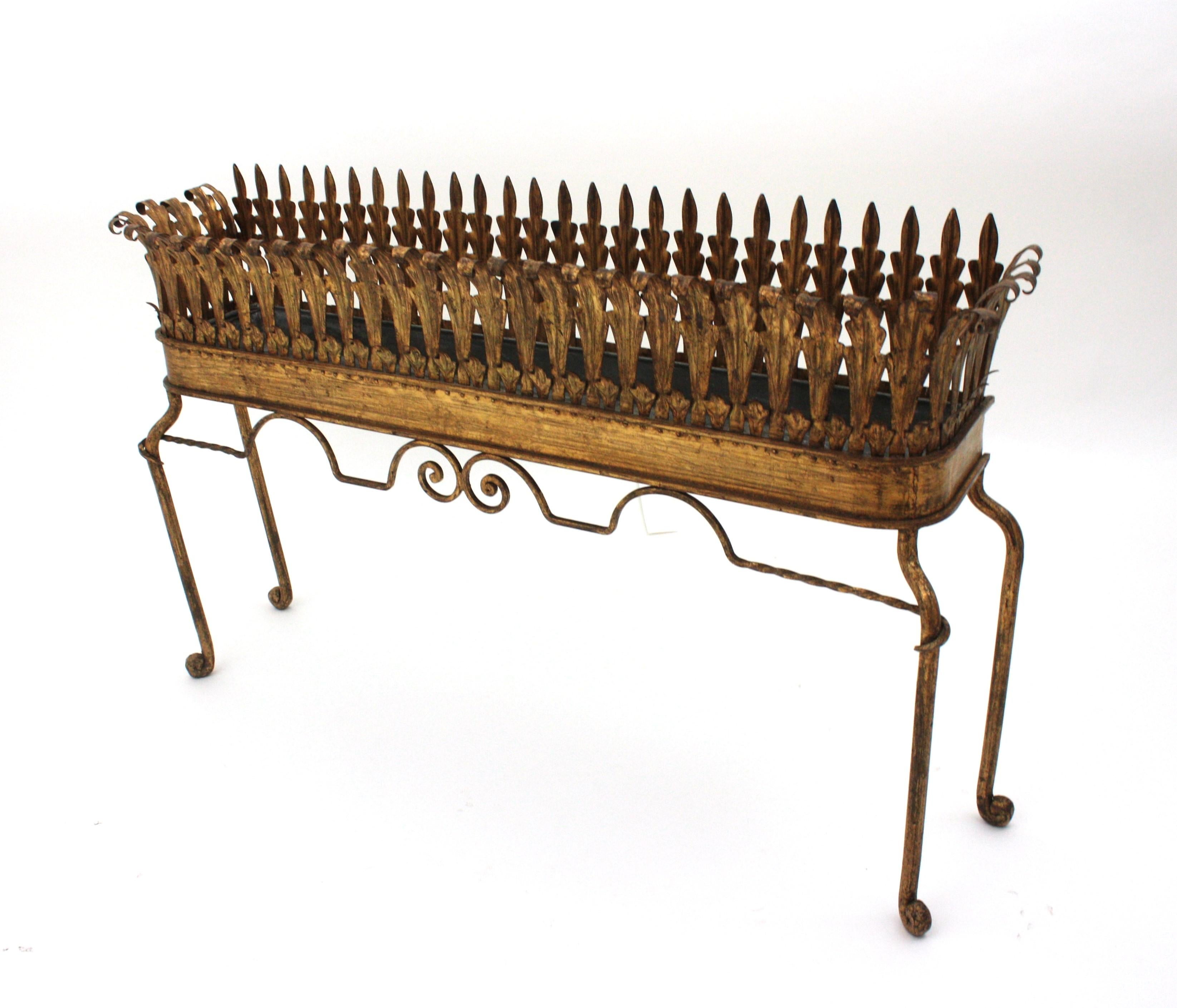Hollywood Regency Foliage Tall Planter Jardinière oder Drinks Stand in vergoldetem Eisen im Angebot 8