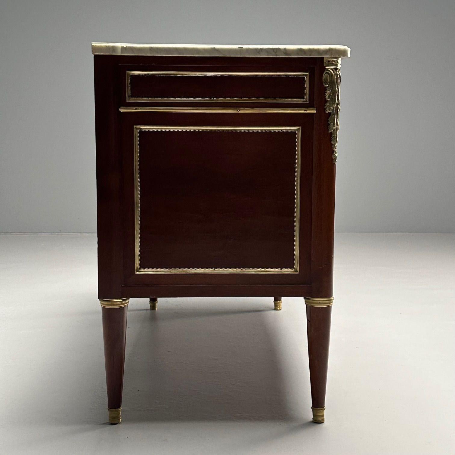 Hollywood Regency, French Louis XVI Style Commode, Mahogany, Oak, Marble, 1920s For Sale 3