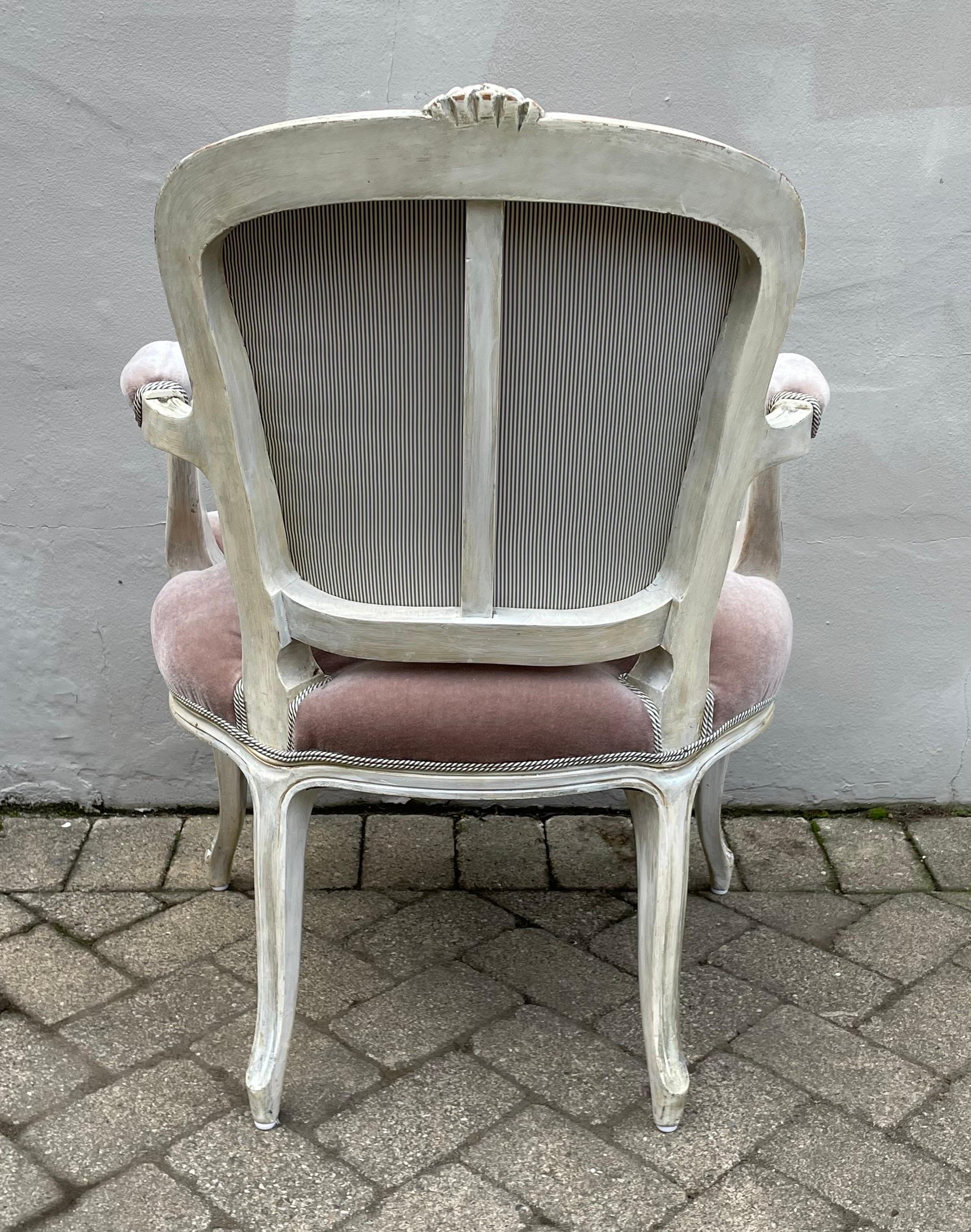 Side Chair in Light Plum Velvet Mohair, 1950's, French Hollywood Regency For Sale 2