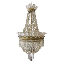 Lampadario di cristallo francese Hollywood Regency a sei luci con corone di conchiglie in vetro