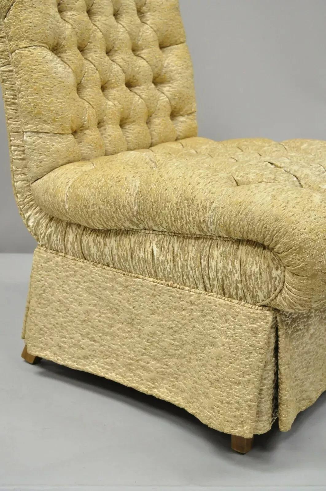 Chaises longues à dossier roulé et à dossier touffeté de style Hollywood Regency - Paire en vente 5