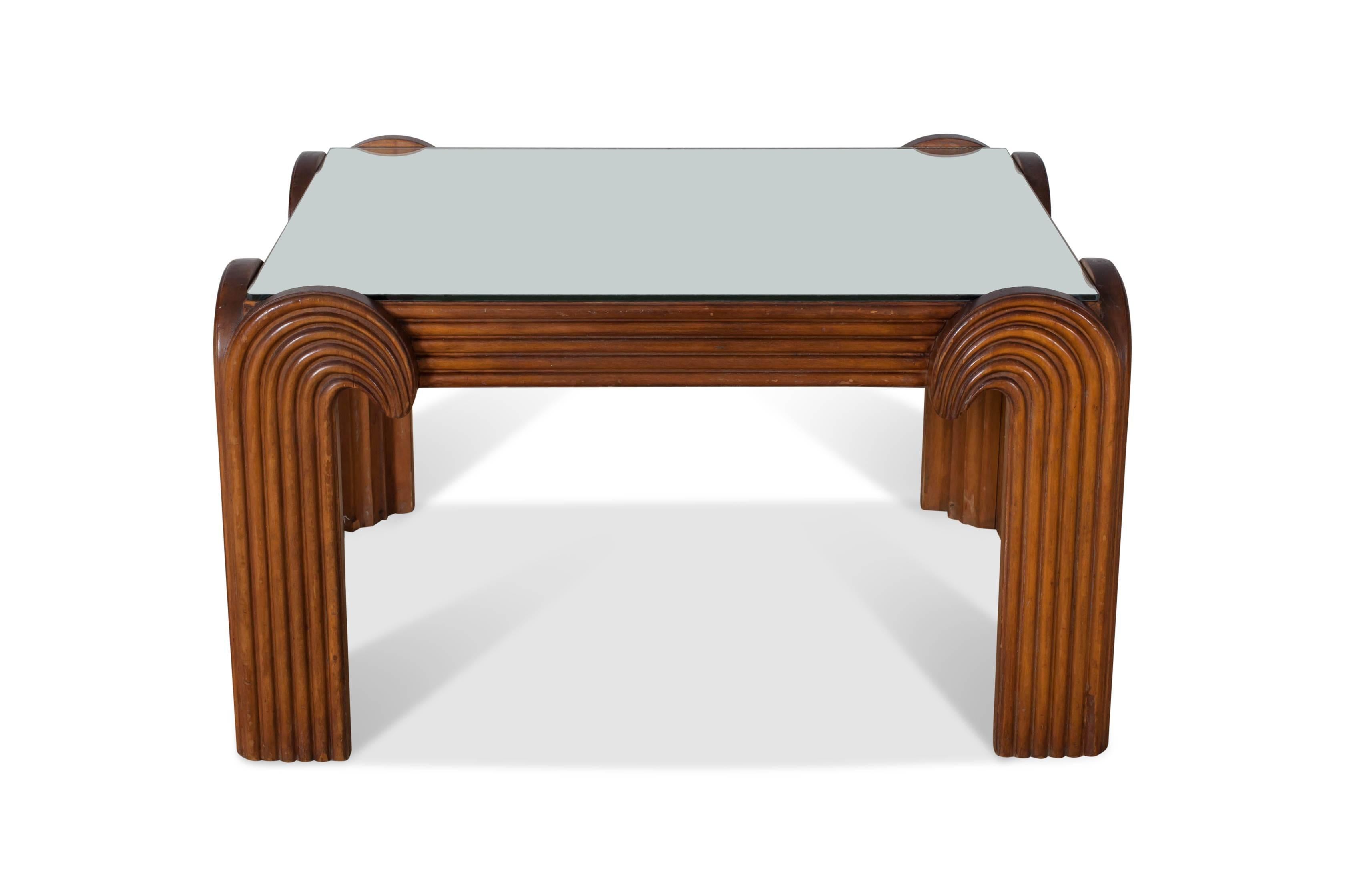 Hollywood Regency Couchtisch mit Spiegelplatte (Moderne der Mitte des Jahrhunderts) im Angebot